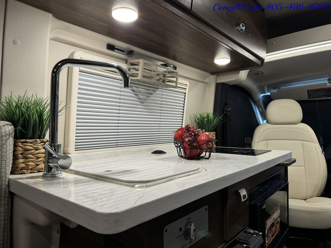 2024 Winnebago Travato 59KL Touring Coach Pure Energy Management System  Dealer Demo 5K Miles - Photo 11 - Thousand Oaks, CA 91360