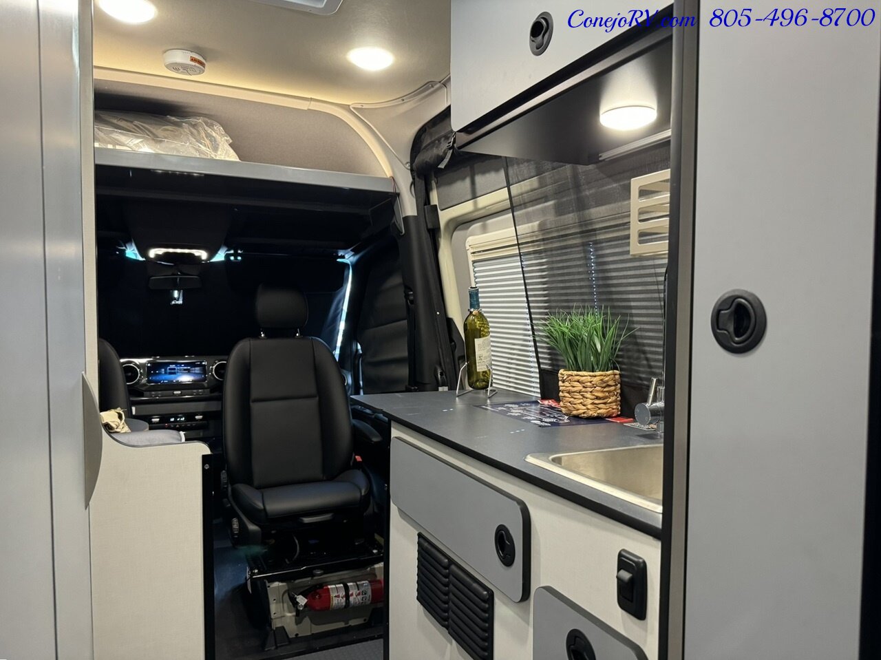 2024 Winnebago Revel 44E 4X4 Sprinter Mercedes Turbo Diesel, 320 AH Lithium   - Photo 32 - Thousand Oaks, CA 91360