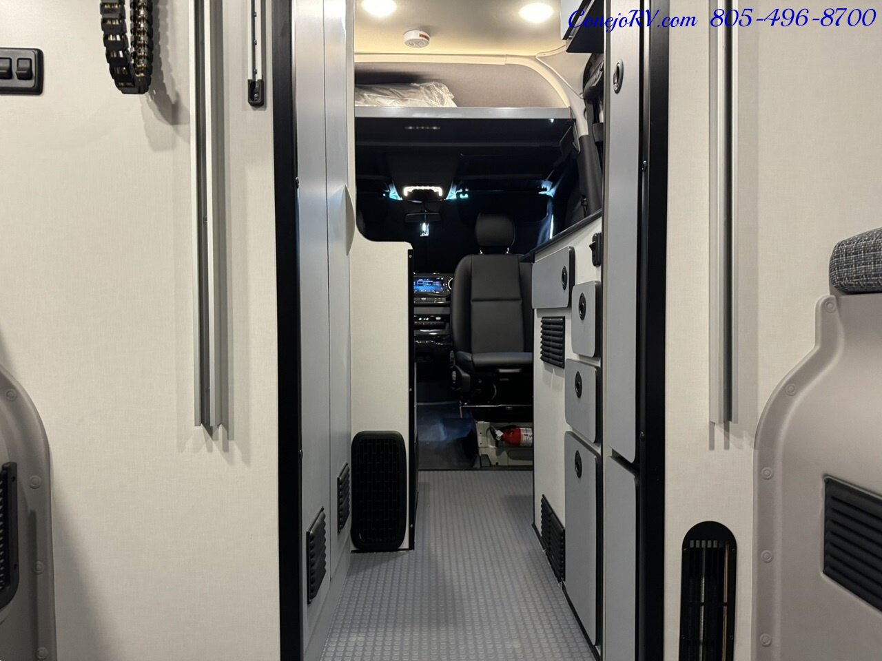 2024 Winnebago Revel 44E 4X4 Sprinter Mercedes Turbo Diesel, 320 AH Lithium   - Photo 29 - Thousand Oaks, CA 91360