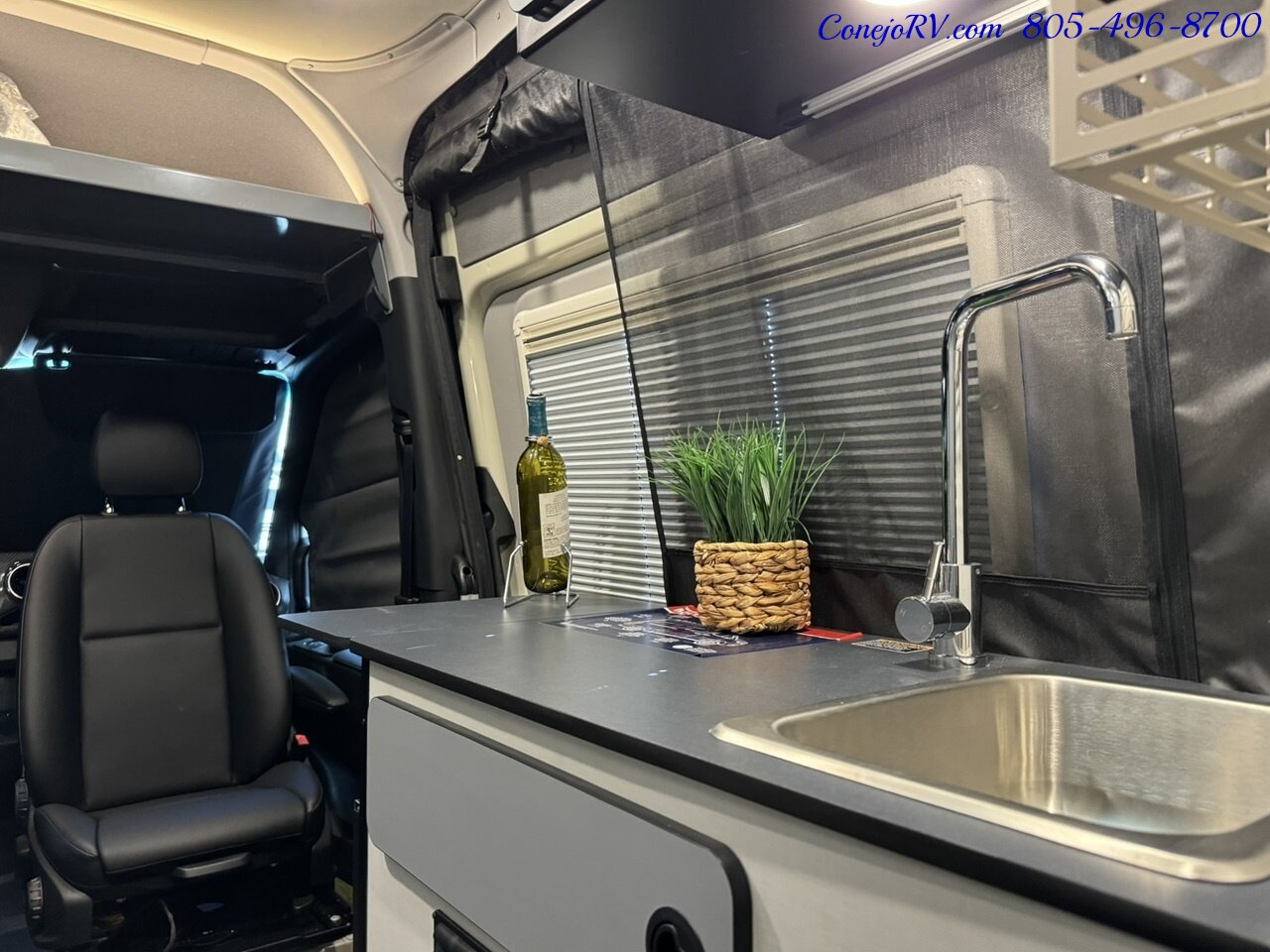 2024 Winnebago Revel 44E 4X4 Sprinter Mercedes Turbo Diesel, 320 AH Lithium   - Photo 16 - Thousand Oaks, CA 91360