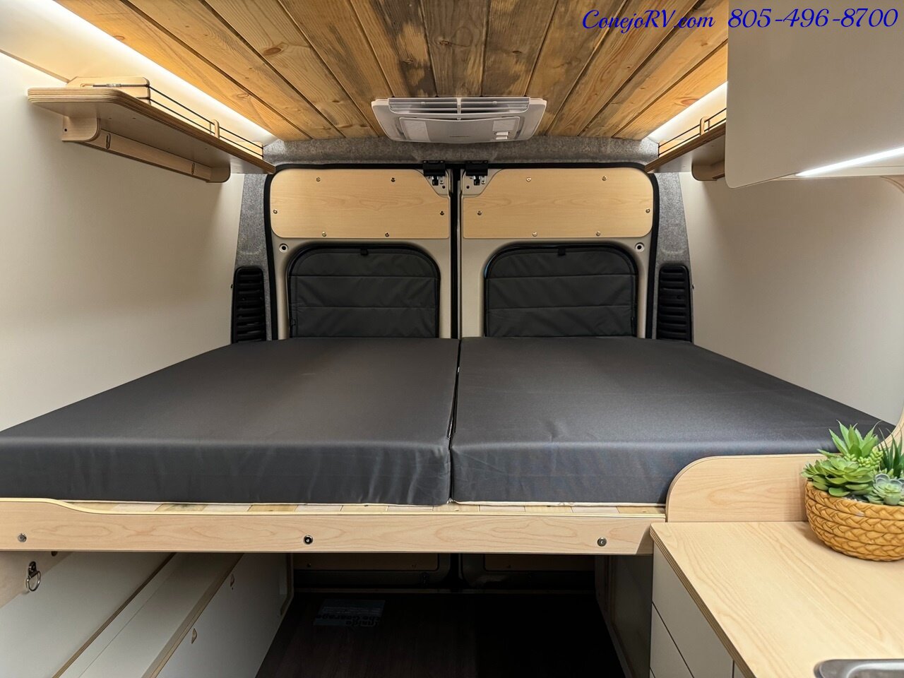 2024 Dave & Matt Vans LV3 Lithium Kitchenette Rear Bed Roof AC 3K Inverter   - Photo 15 - Thousand Oaks, CA 91360