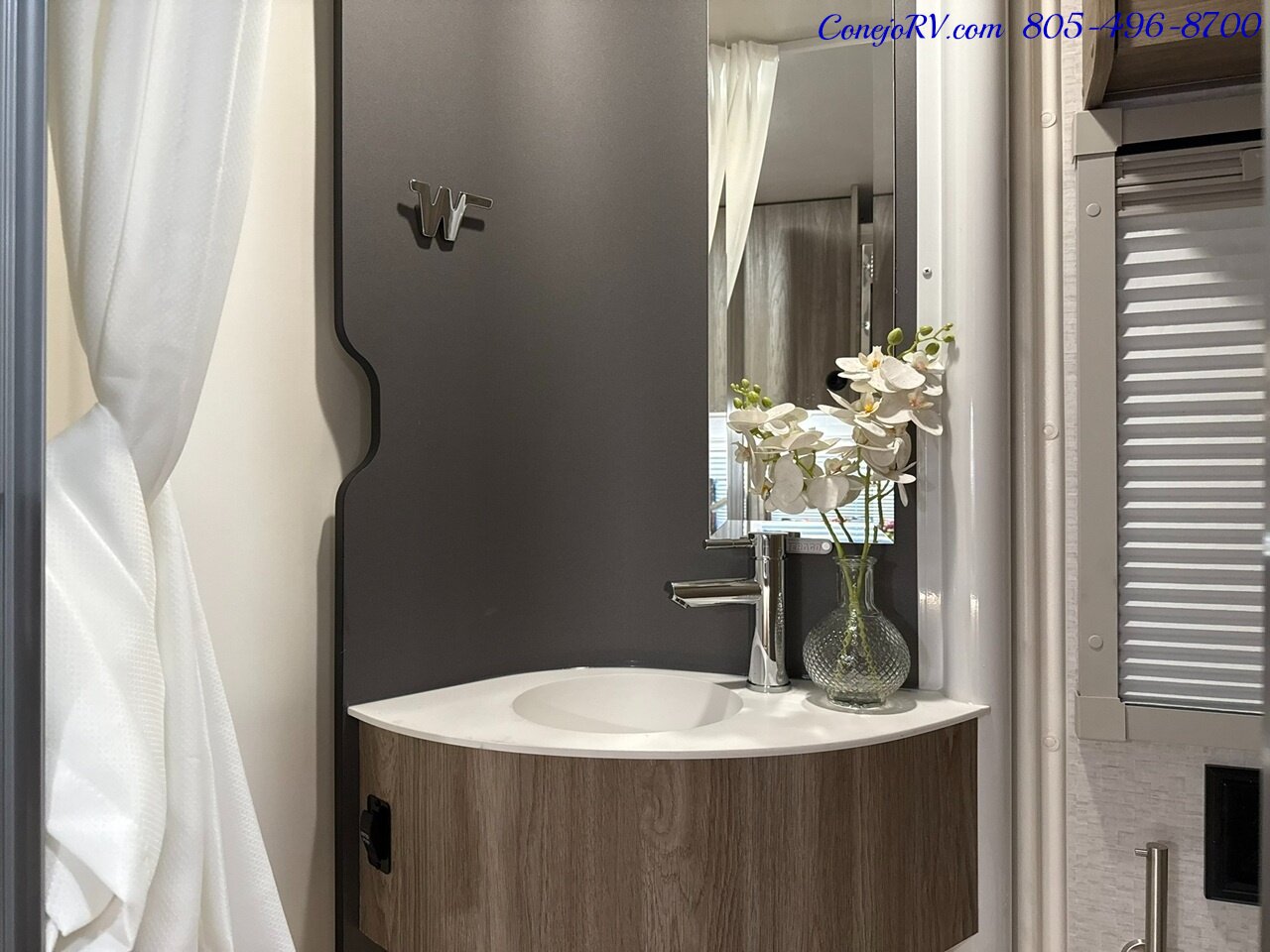 2026 Winnebago Ekko 23B Pop Top Mercedes Sprinter Lithium Power All Wheel  Drive - Photo 20 - Thousand Oaks, CA 91360