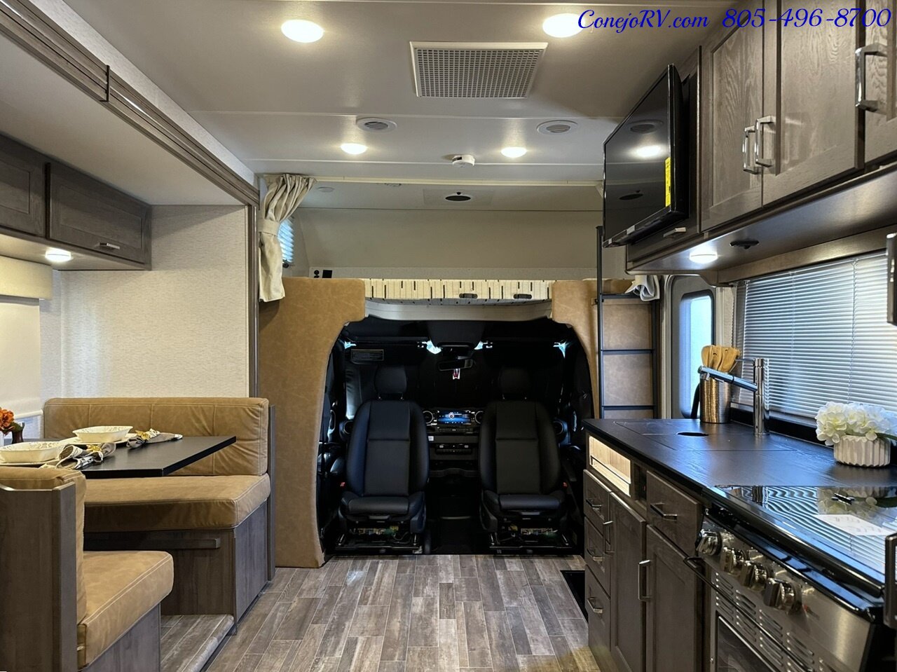 2025 Winnebago Porto 24P Full Wall Slide-Out Mercedes Turbo Diesel Full  Body Paint - Photo 28 - Thousand Oaks, CA 91360