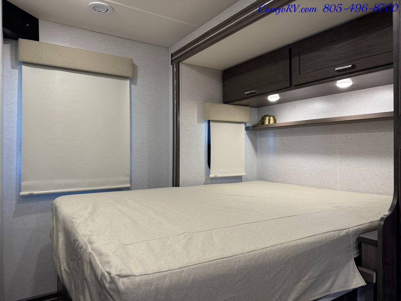 2025 Winnebago Porto 24P Full Wall Slide-Out Mercedes Turbo Diesel Full  Body Paint - Photo 21 - Thousand Oaks, CA 91360