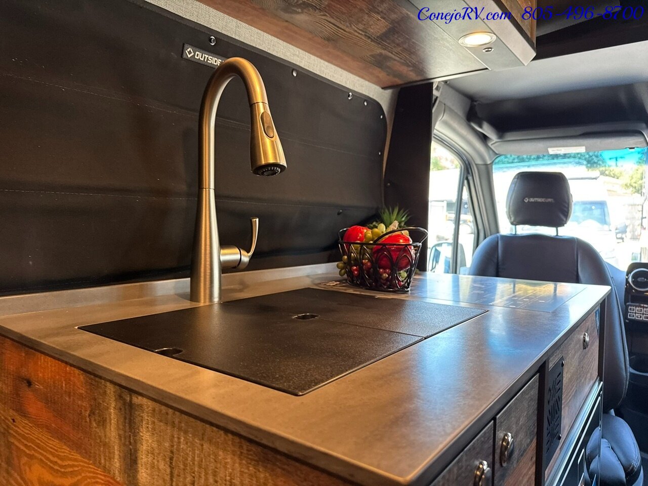 2025 Outside Van Syncline Mercedes 144 Turbo Diesel 1030AH Lithium AWD Adventure Van Custom Upgrades - Photo 15 - Thousand Oaks, CA 91360