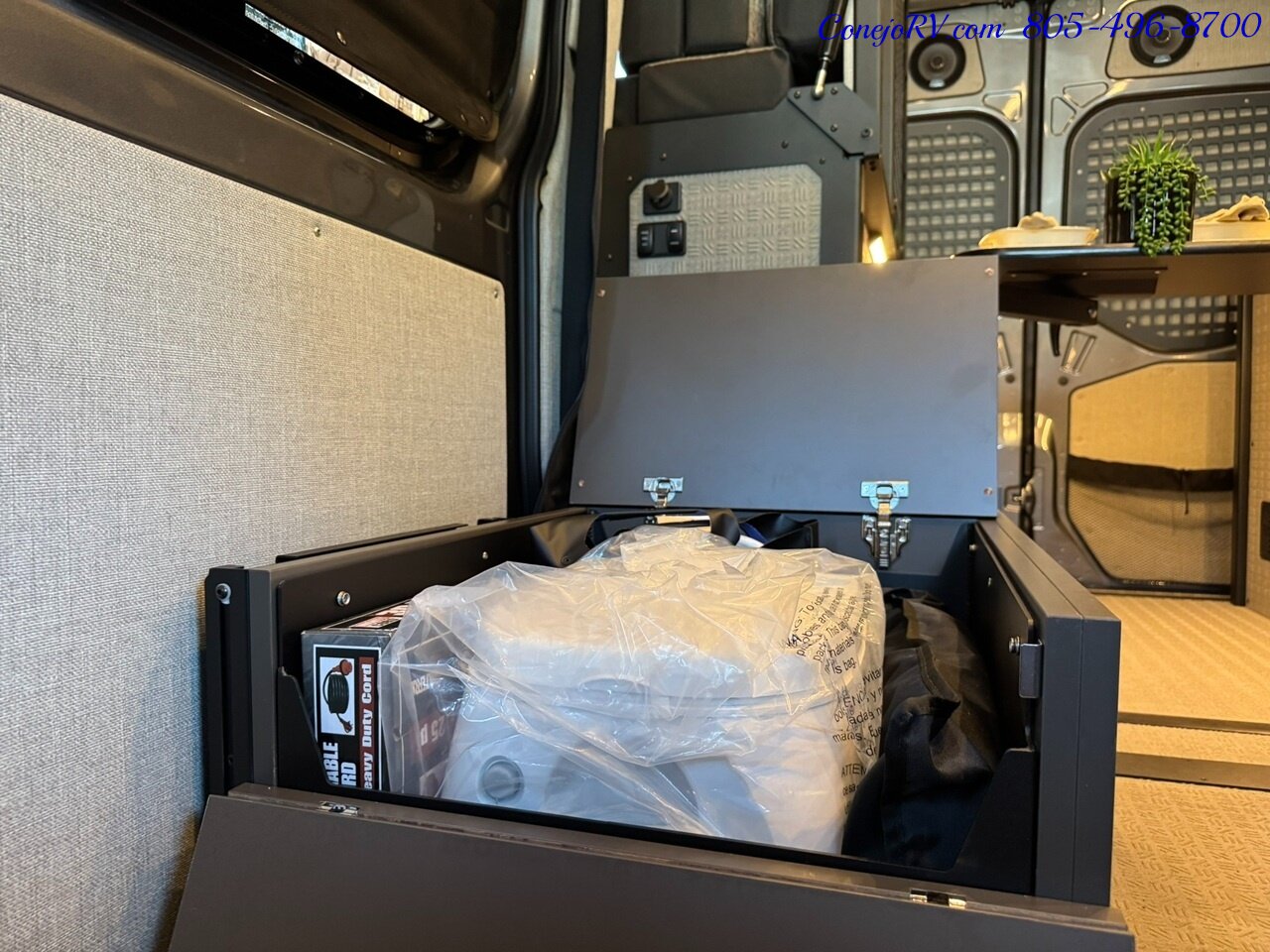 2025 Outside Van Syncline Mercedes 144 Turbo Diesel 1030AH Lithium AWD Adventure Van Custom Upgrades - Photo 18 - Thousand Oaks, CA 91360