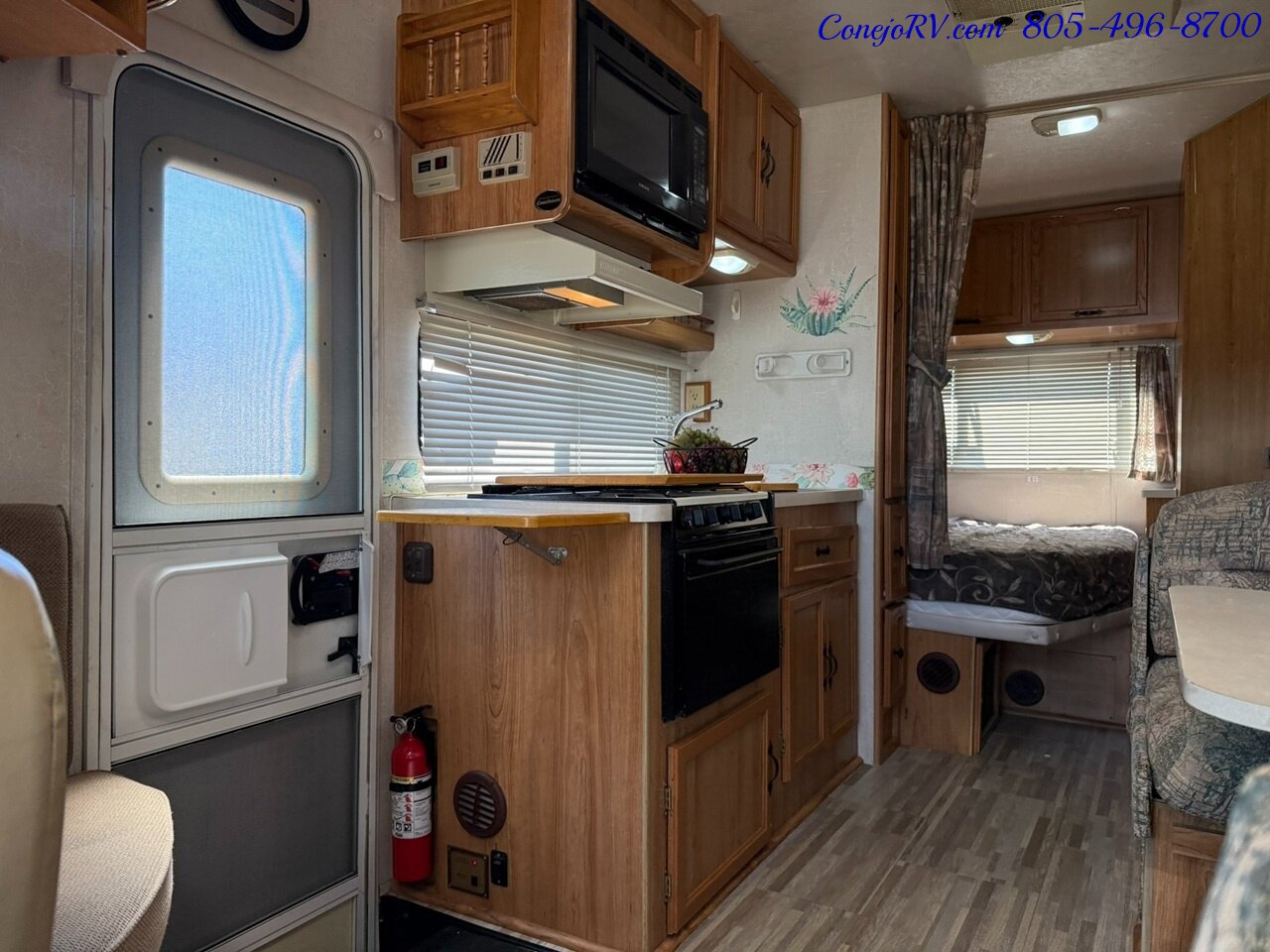 2001 Coachmen Catalina 210CB Cab Over Loft Bed 69K Miles - Photo 7 - Thousand Oaks, CA 91360