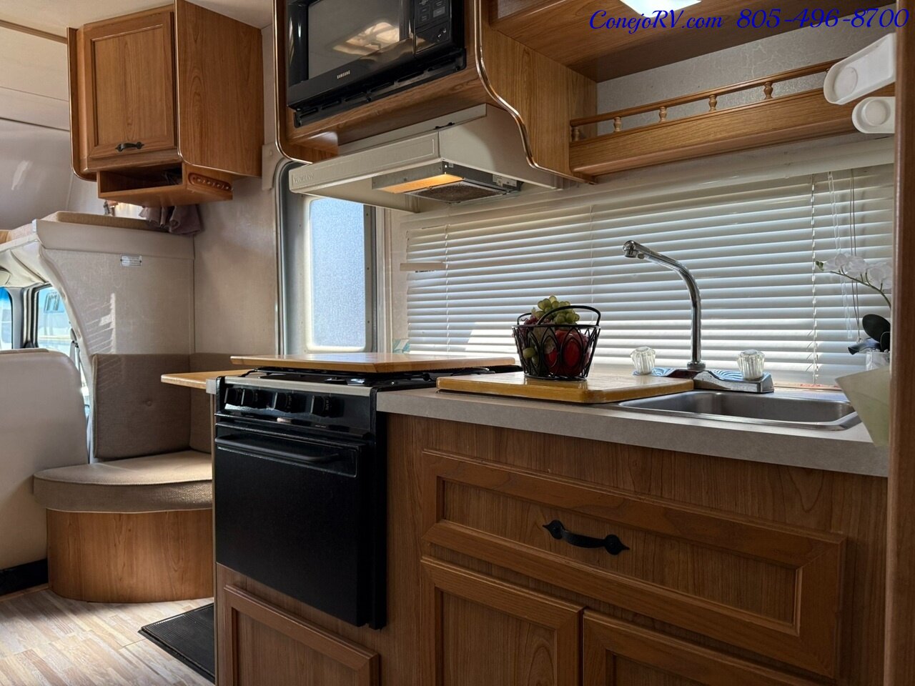 2001 Coachmen Catalina 210CB Cab Over Loft Bed 69K Miles - Photo 17 - Thousand Oaks, CA 91360