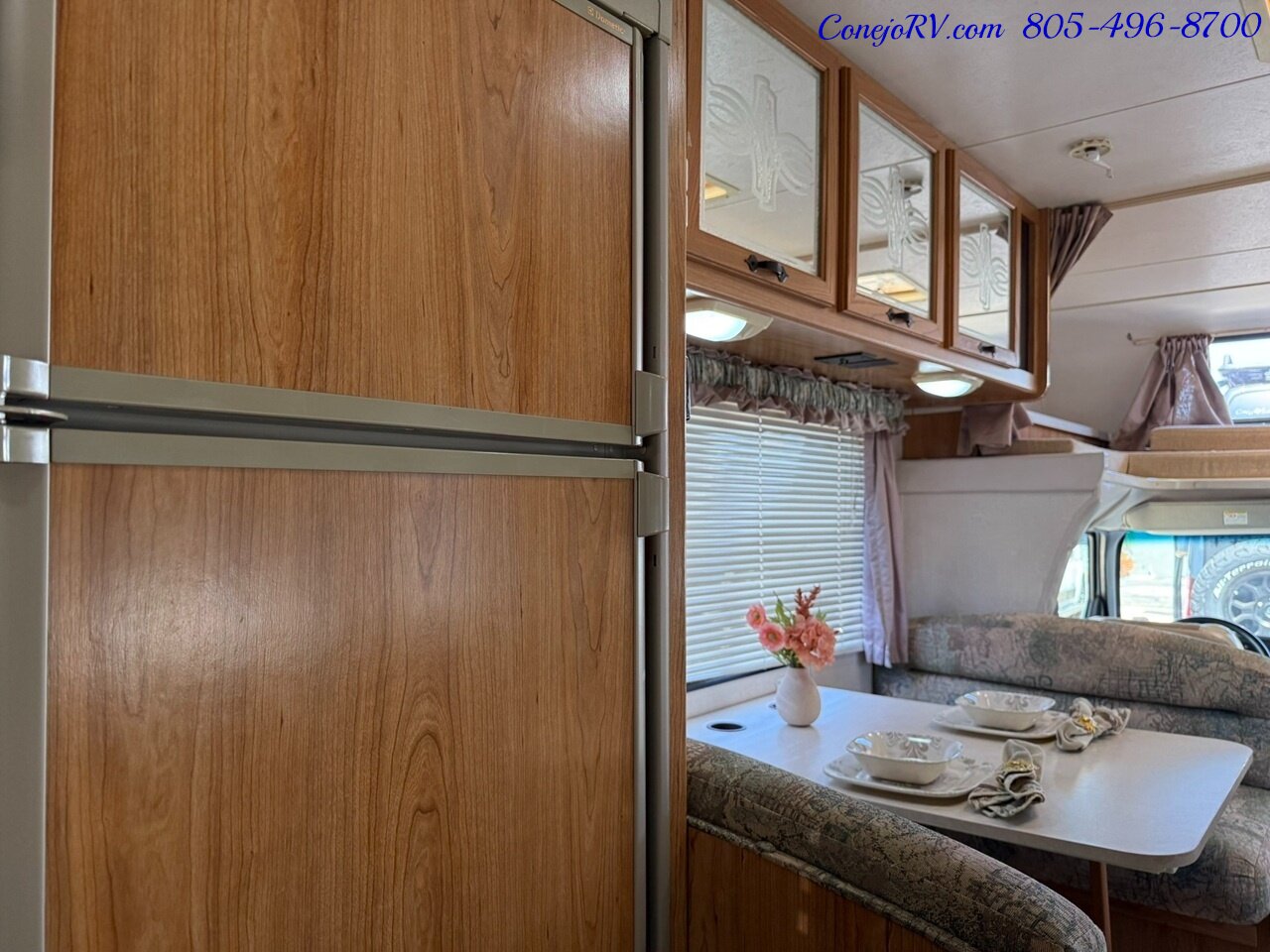 2001 Coachmen Catalina 210CB Cab Over Loft Bed 69K Miles - Photo 18 - Thousand Oaks, CA 91360