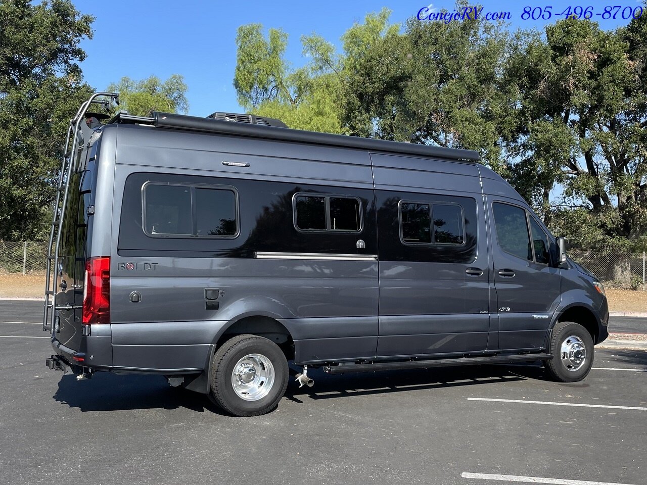 2022 Winnebago Boldt 70BL 4X4 Volta Lithium System Mercedes Turbo Diesel  10K Miles - Photo 4 - Thousand Oaks, CA 91360