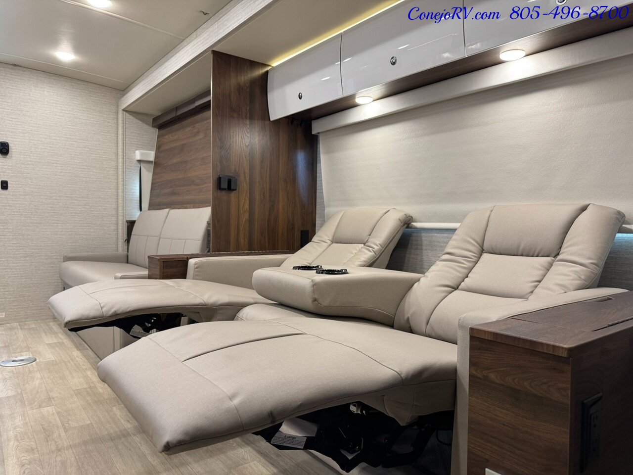 2025 Winnebago Navion 24D Full Wall Slide-Out Mercedes Turbo Diesel Full Body Paint 3K Miles - Photo 27 - Thousand Oaks, CA 91360
