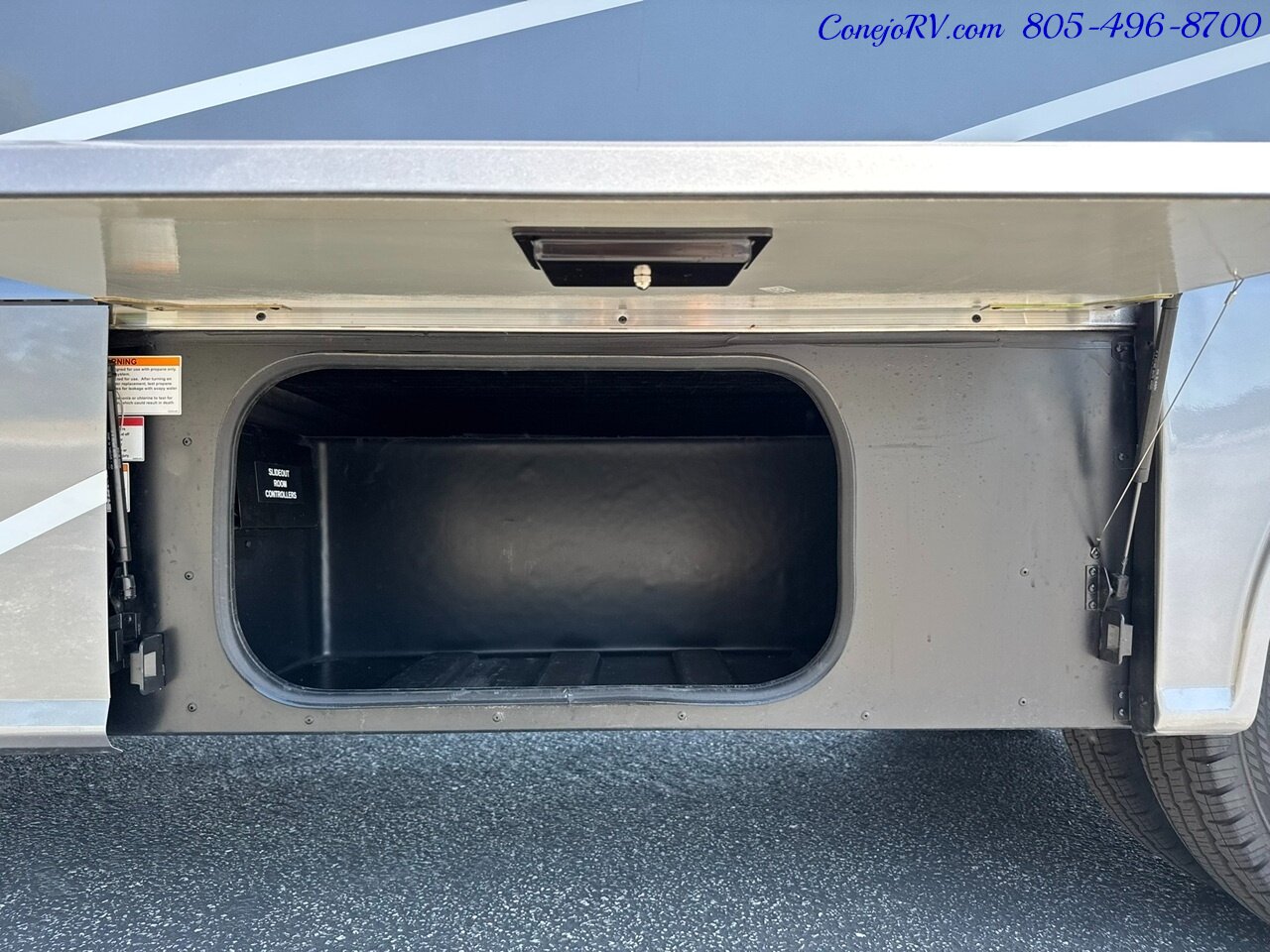 2025 Winnebago Navion 24D Full Wall Slide-Out Mercedes Turbo Diesel Full Body Paint 3K Miles - Photo 44 - Thousand Oaks, CA 91360