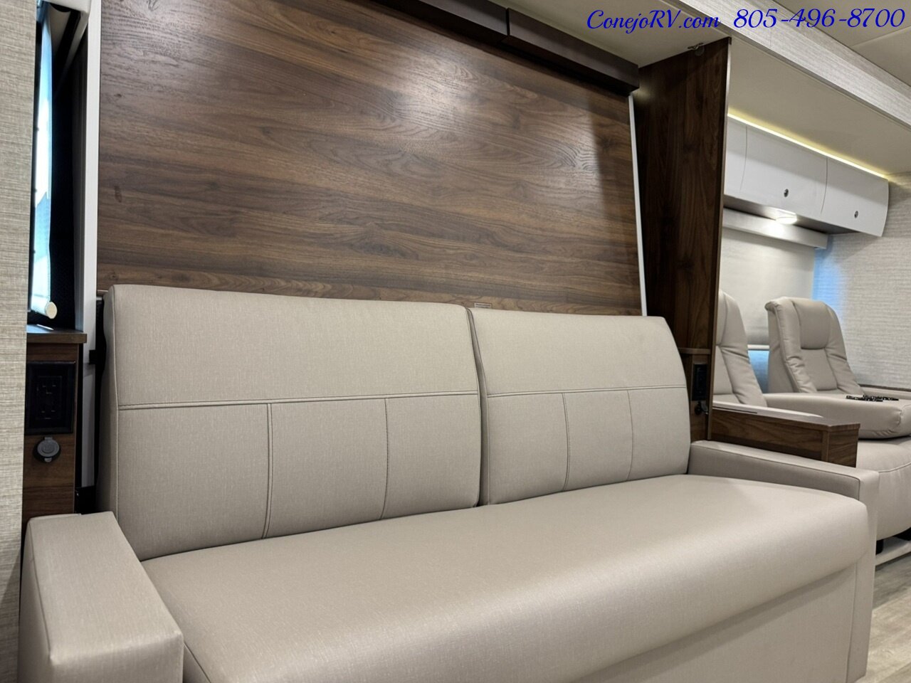 2025 Winnebago Navion 24D Full Wall Slide-Out Mercedes Turbo Diesel Full Body Paint 3K Miles - Photo 19 - Thousand Oaks, CA 91360