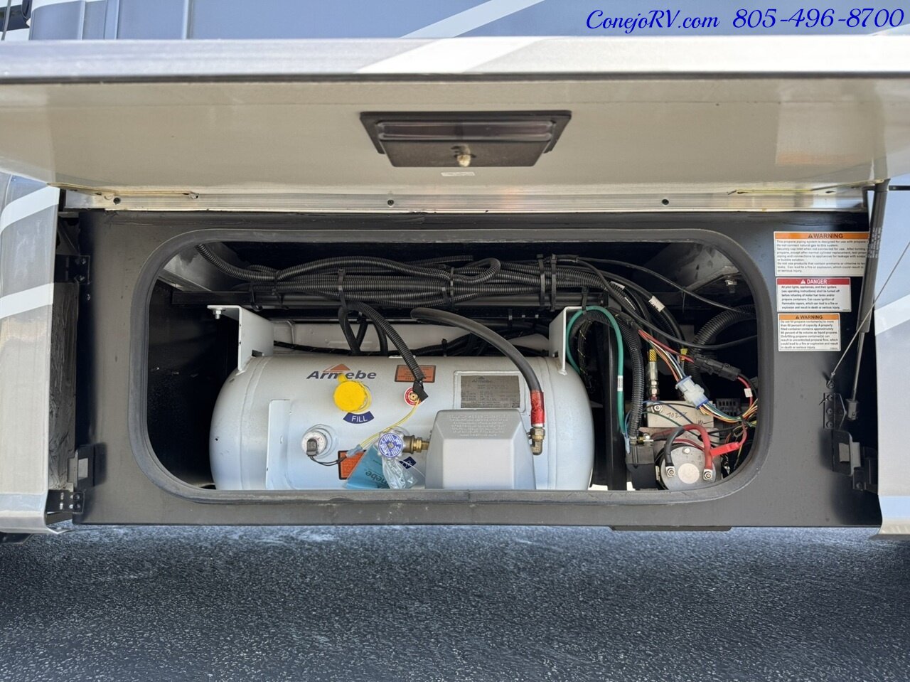 2025 Winnebago Navion 24D Full Wall Slide-Out Mercedes Turbo Diesel Full Body Paint 3K Miles - Photo 43 - Thousand Oaks, CA 91360