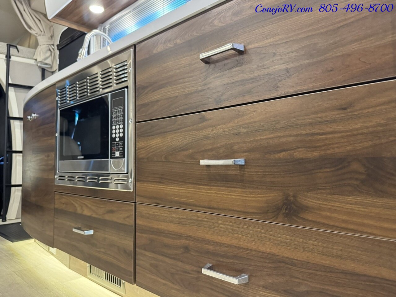 2025 Winnebago Navion 24D Full Wall Slide-Out Mercedes Turbo Diesel Full Body Paint 3K Miles - Photo 14 - Thousand Oaks, CA 91360
