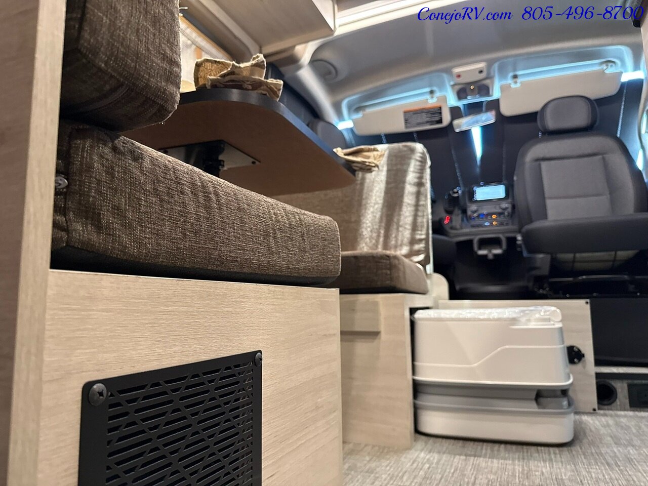 2027 Winnebago Solis Pocket 36A **New for 2027 2.8KW GENERATOR** Roof AC Murphy Bed Full Galley - Photo 17 - Thousand Oaks, CA 91360