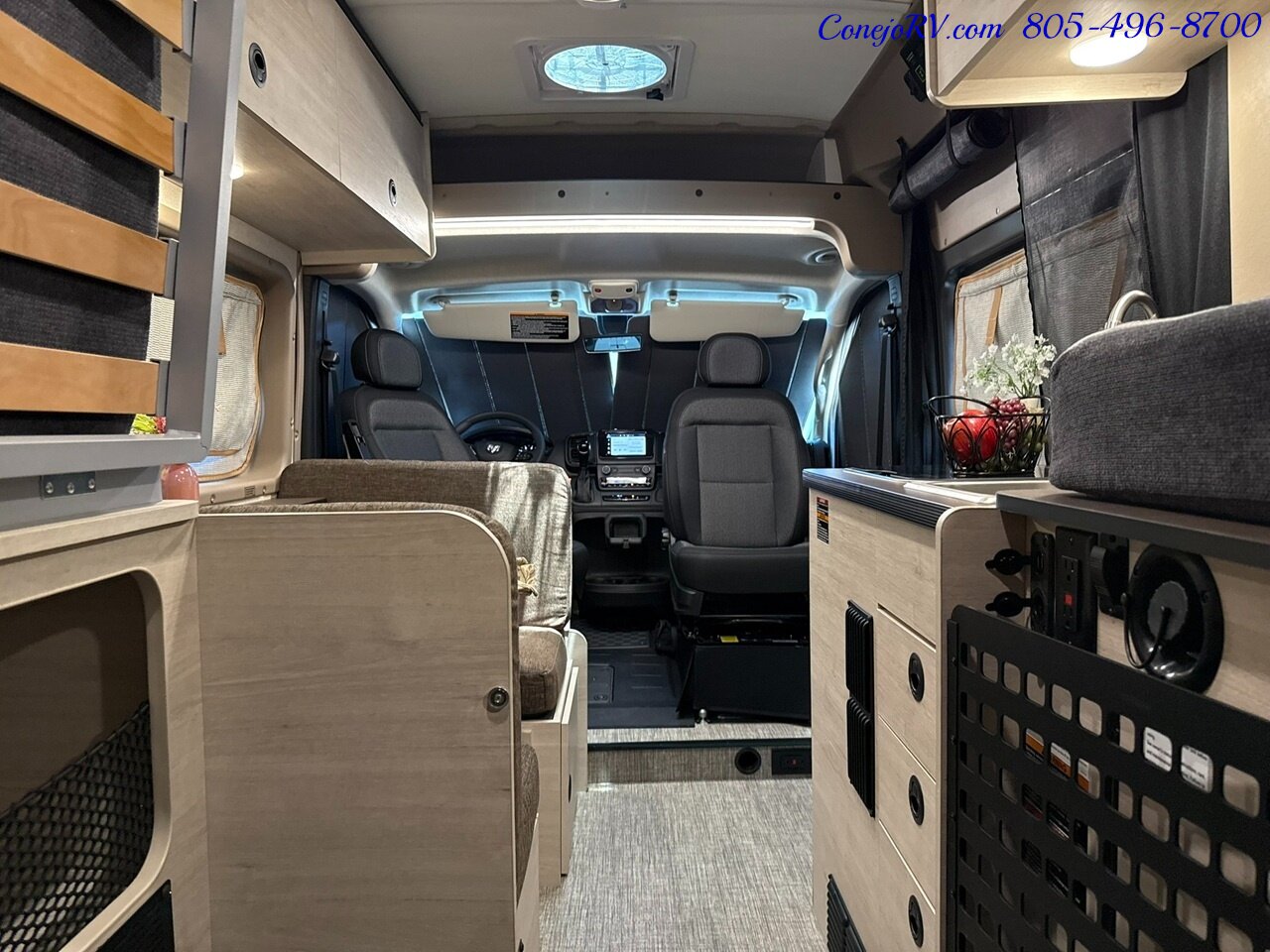 2027 Winnebago Solis Pocket 36A **New for 2027 2.8KW GENERATOR** Roof AC Murphy Bed Full Galley - Photo 24 - Thousand Oaks, CA 91360