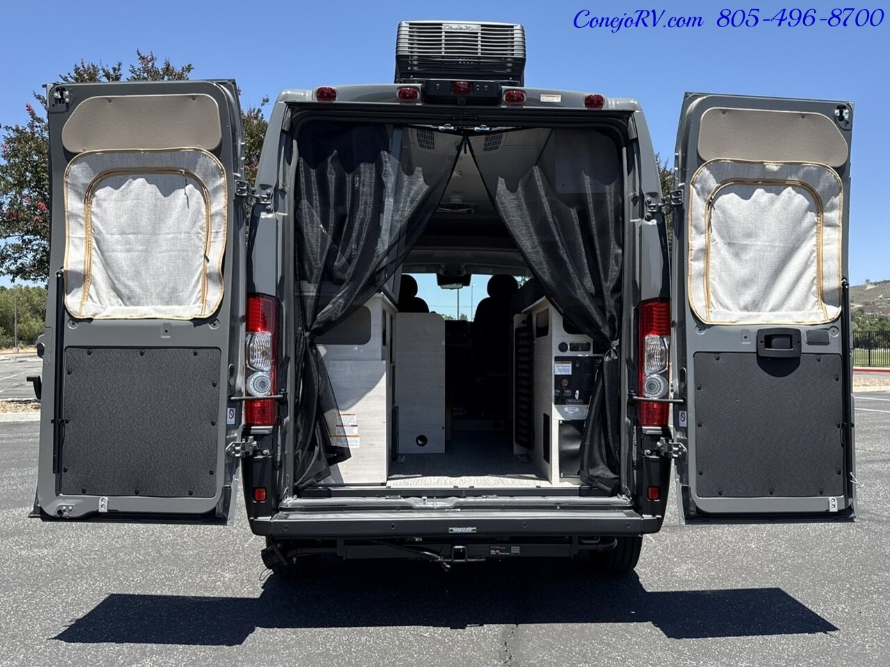 2027 Winnebago Solis Pocket 36A **New for 2027 2.8KW GENERATOR** Roof AC Murphy Bed Full Galley - Photo 39 - Thousand Oaks, CA 91360