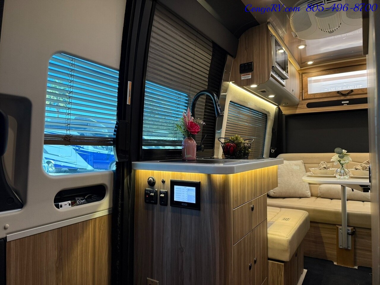 2022 Airstream Interstate 19 4X4 Tommy Bahama Special Edition Touring Coach - Photo 7 - Thousand Oaks, CA 91360