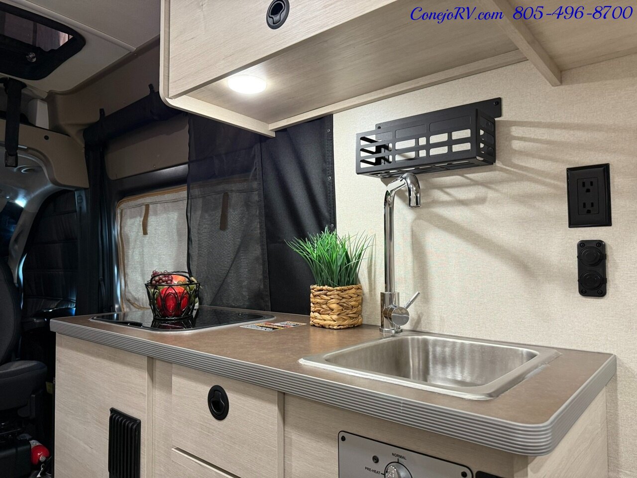 2026 Winnebago Solis 59P **NEW FOR 2026 2.8KW GENERATOR**Pop Top Full  Galley Convertible SOFA Roof AC - Photo 15 - Thousand Oaks, CA 91360