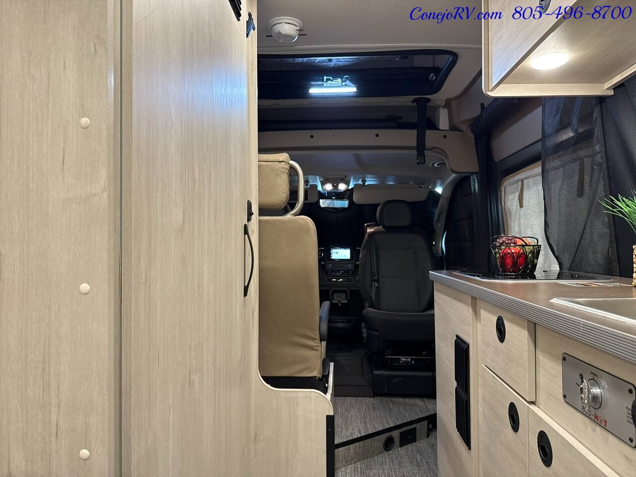 2026 Winnebago Solis 59P **NEW FOR 2026 2.8KW GENERATOR**Pop Top Full  Galley Convertible SOFA Roof AC - Photo 24 - Thousand Oaks, CA 91360