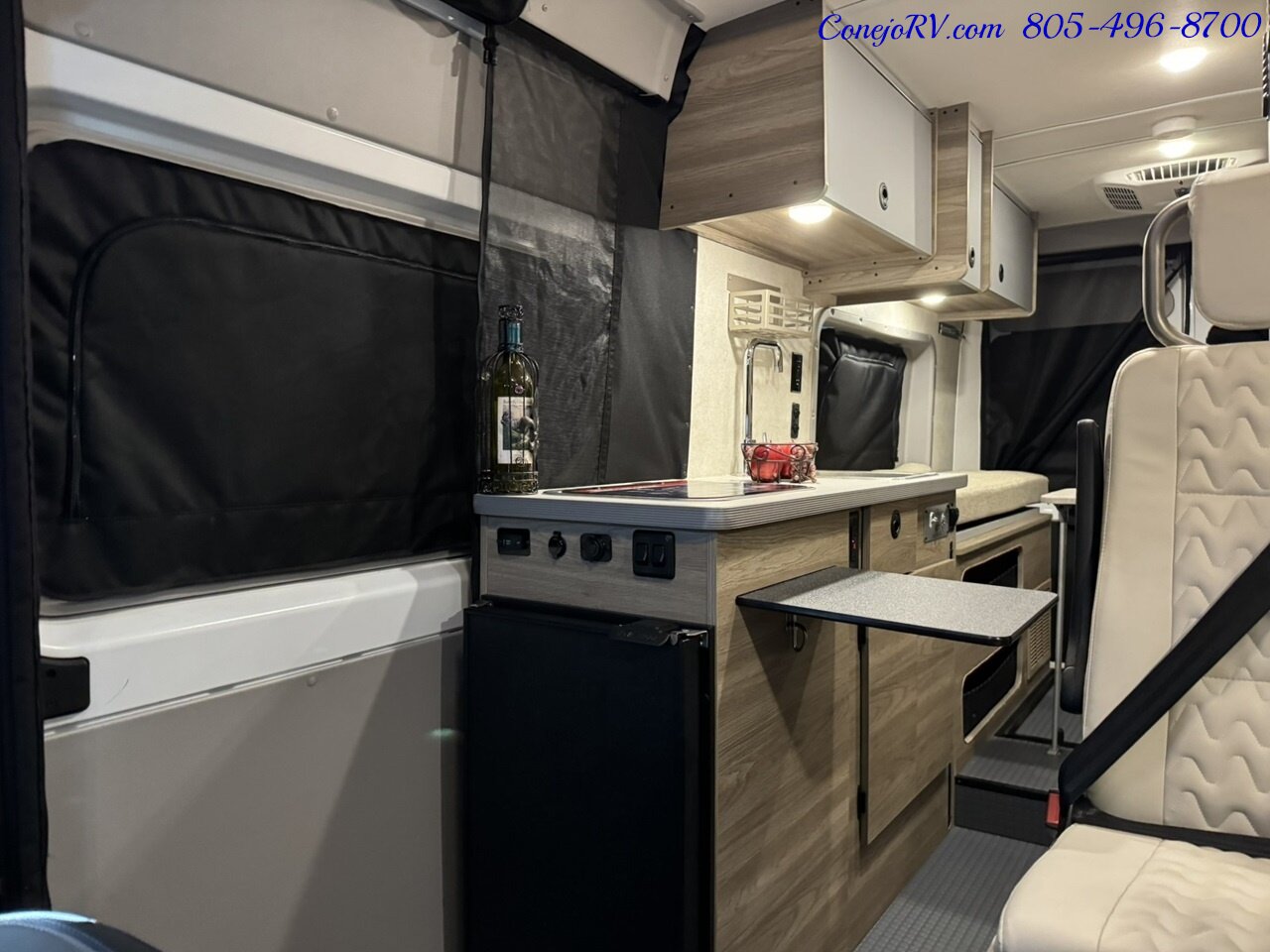 2025 Winnebago Solis 59PX Murphy Bed Pop Top Full Galley   - Photo 7 - Thousand Oaks, CA 91360