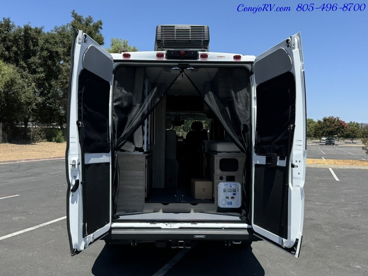 2025 Winnebago Solis 59PX Murphy Bed Pop Top Full Galley   - Photo 43 - Thousand Oaks, CA 91360