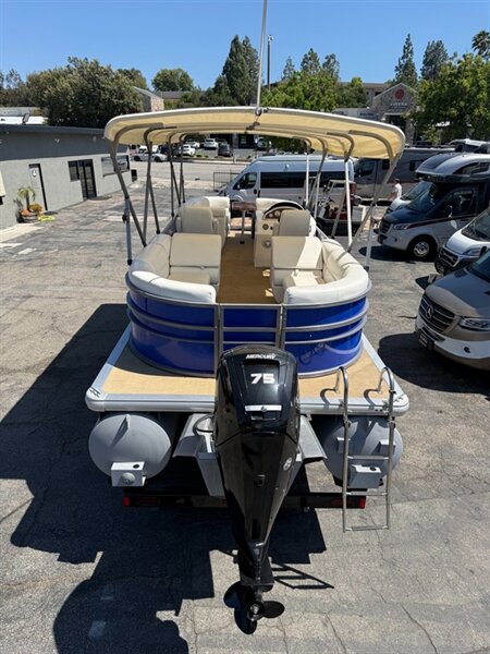 2024 Frontier Pontoons 24' Cruiser - Photo 24 - Thousand Oaks, CA 91360