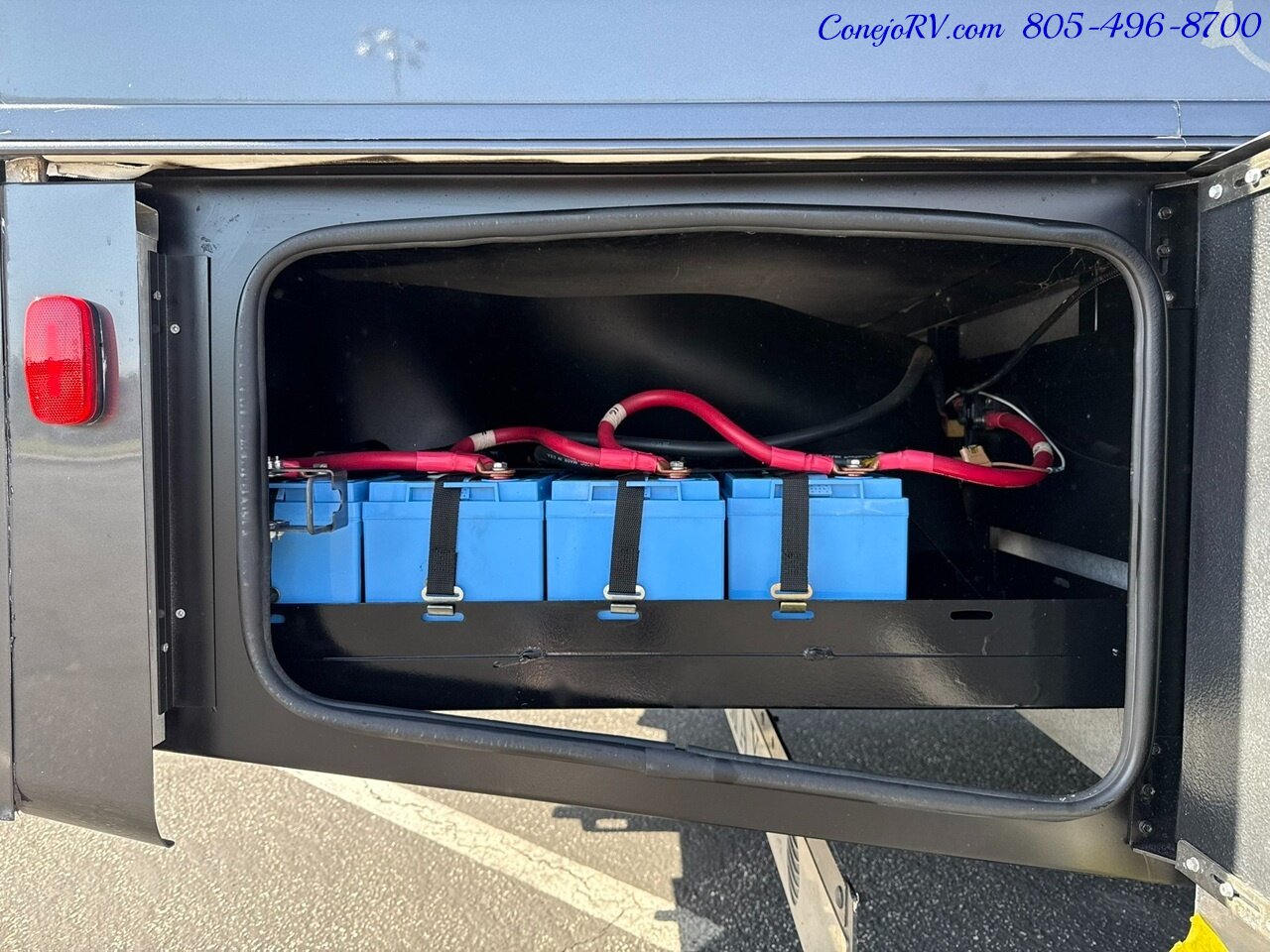 2022 Dynamax Isata 5 Series Xplorer 30FW FOUR WHEEL DRIVE Super-C Full Body Paint Cummins Turbo Diesel 16K Miles - Photo 49 - Thousand Oaks, CA 91360