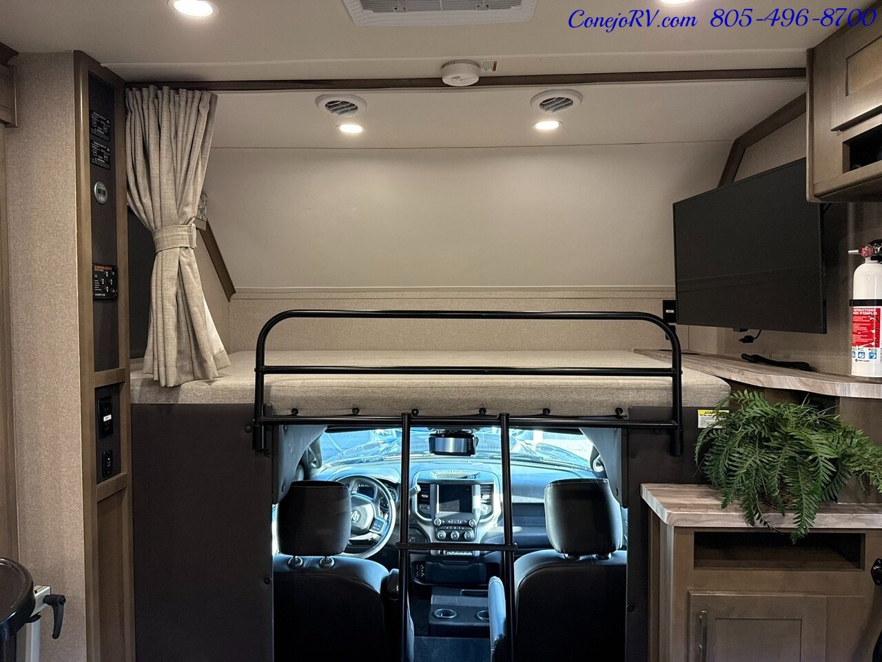 2022 Dynamax Isata 5 Series Xplorer 30FW FOUR WHEEL DRIVE Super-C Full Body Paint Cummins Turbo Diesel 16K Miles - Photo 30 - Thousand Oaks, CA 91360