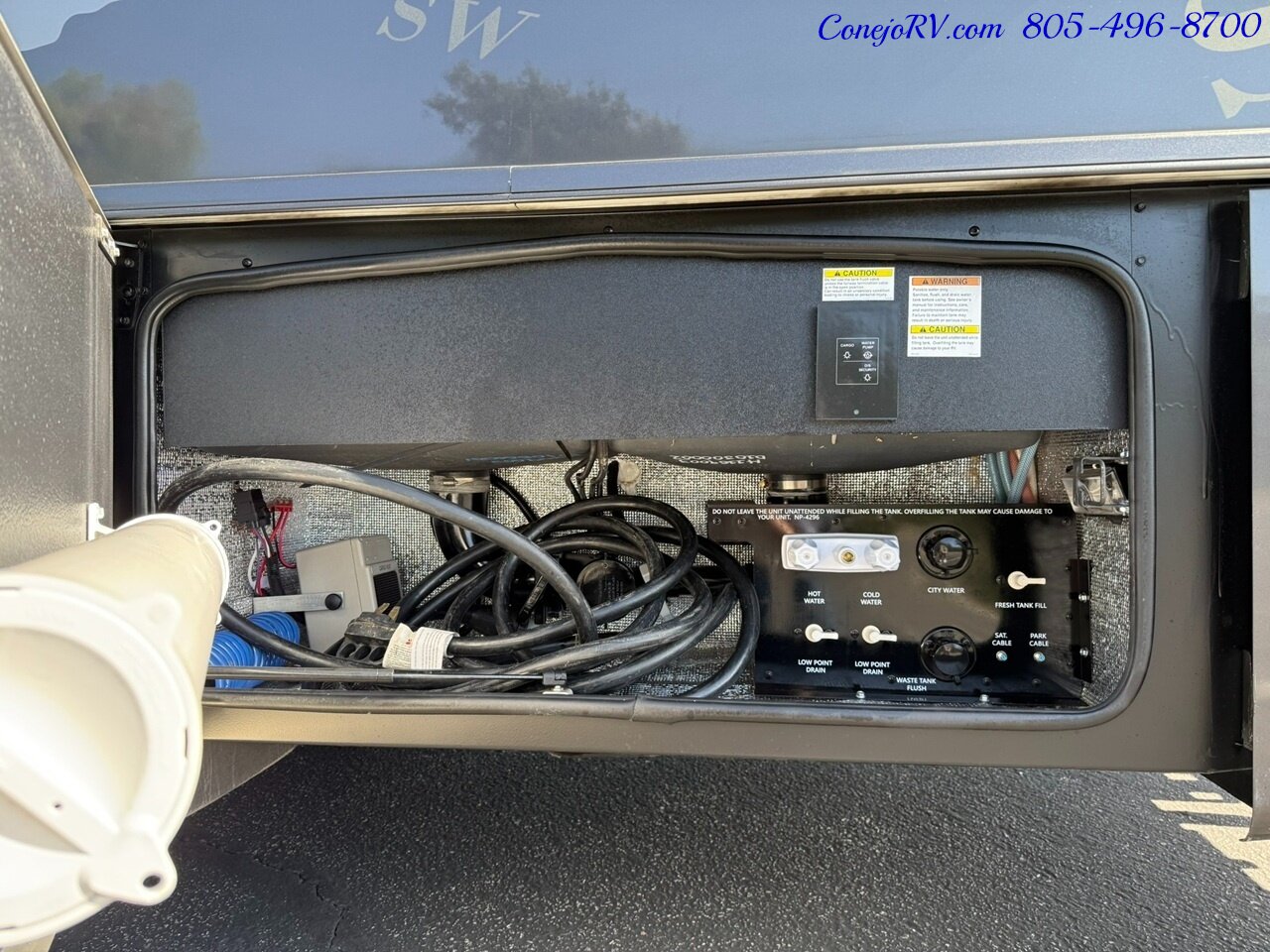 2022 Dynamax Isata 5 Series Xplorer 30FW FOUR WHEEL DRIVE Super-C Full Body Paint Cummins Turbo Diesel 16K Miles - Photo 51 - Thousand Oaks, CA 91360