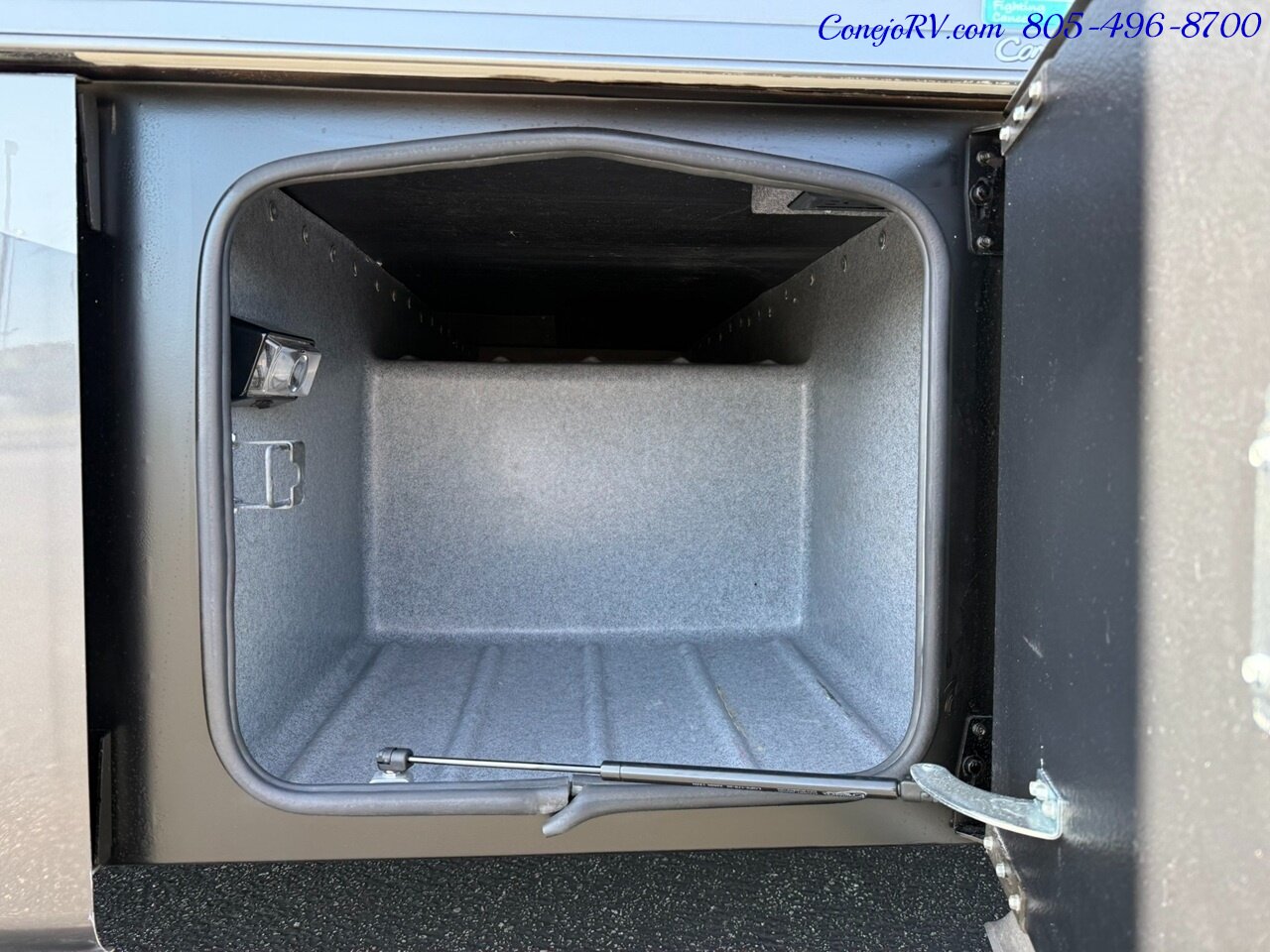 2022 Dynamax Isata 5 Series Xplorer 30FW FOUR WHEEL DRIVE Super-C Full Body Paint Cummins Turbo Diesel 16K Miles - Photo 45 - Thousand Oaks, CA 91360