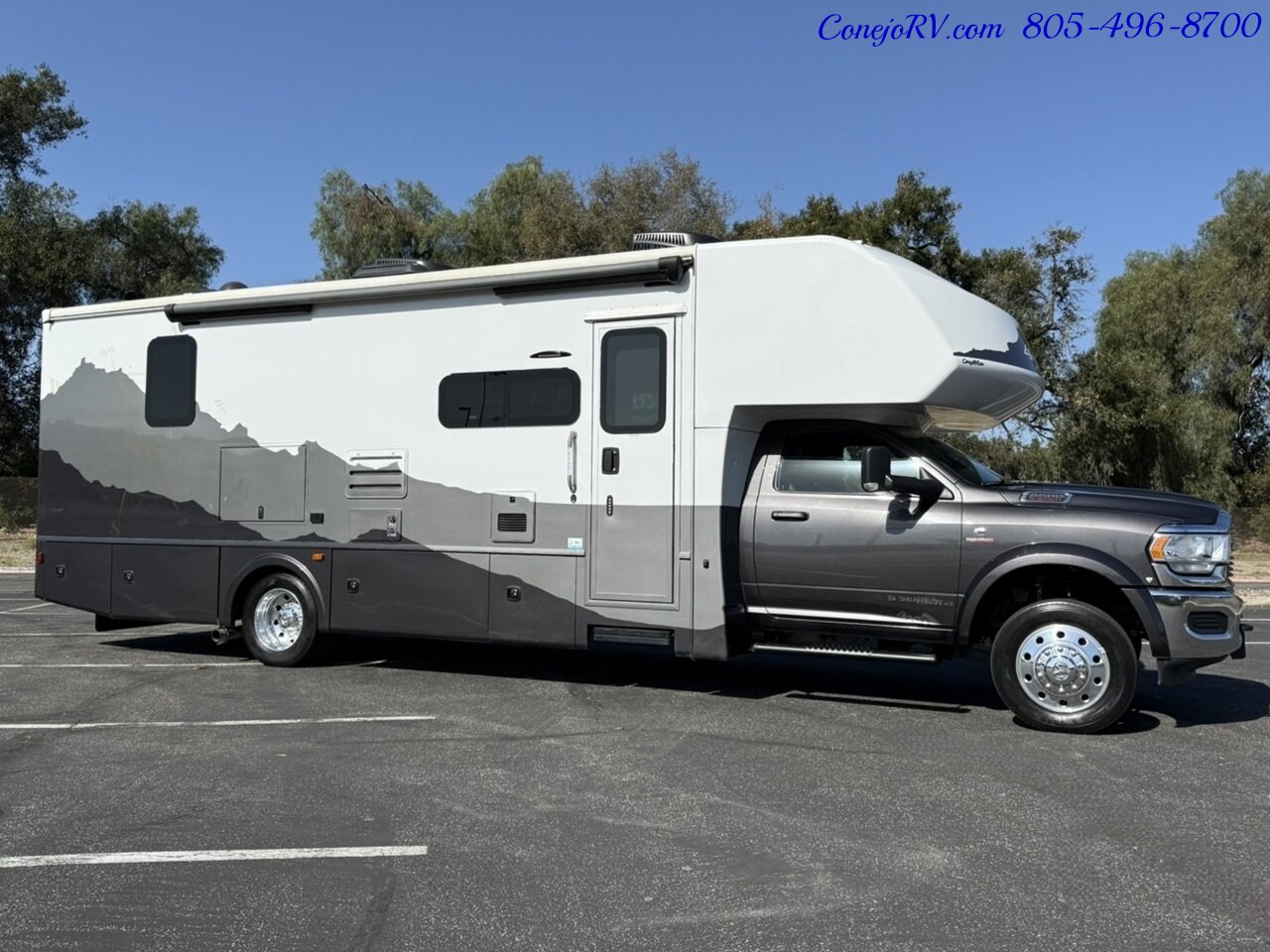 2022 Dynamax Isata 5 Series Xplorer 30FW FOUR WHEEL DRIVE Super-C Full Body Paint Cummins Turbo Diesel 16K Miles - Photo 3 - Thousand Oaks, CA 91360