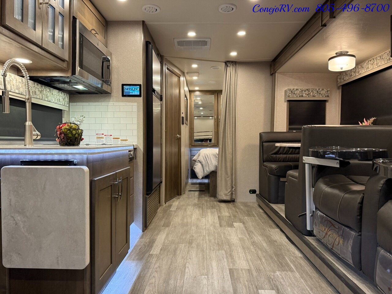 2022 Dynamax Isata 5 Series Xplorer 30FW FOUR WHEEL DRIVE Super-C Full Body Paint Cummins Turbo Diesel 16K Miles - Photo 5 - Thousand Oaks, CA 91360