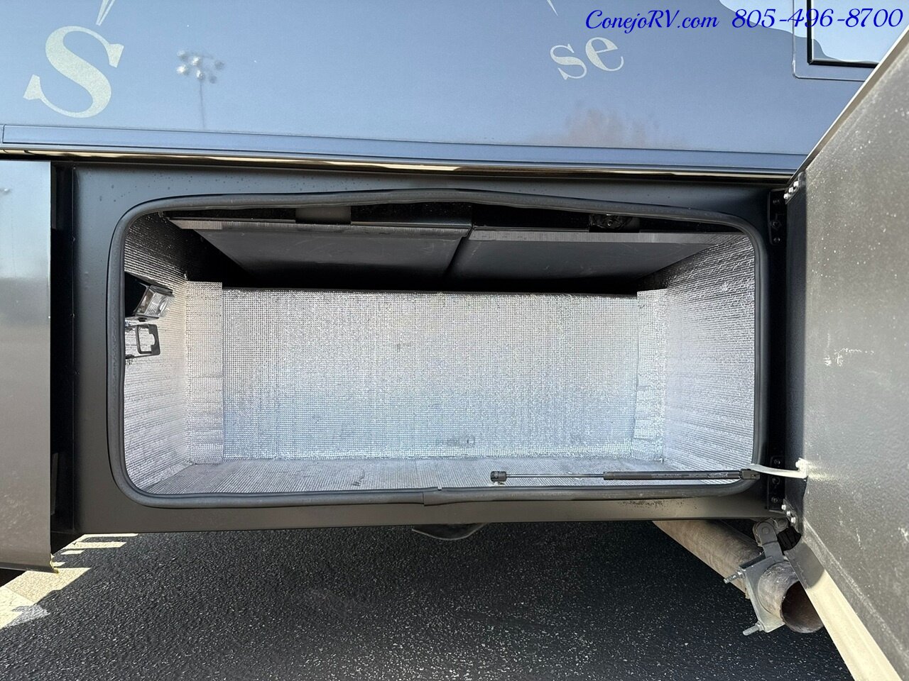 2022 Dynamax Isata 5 Series Xplorer 30FW FOUR WHEEL DRIVE Super-C Full Body Paint Cummins Turbo Diesel 16K Miles - Photo 48 - Thousand Oaks, CA 91360