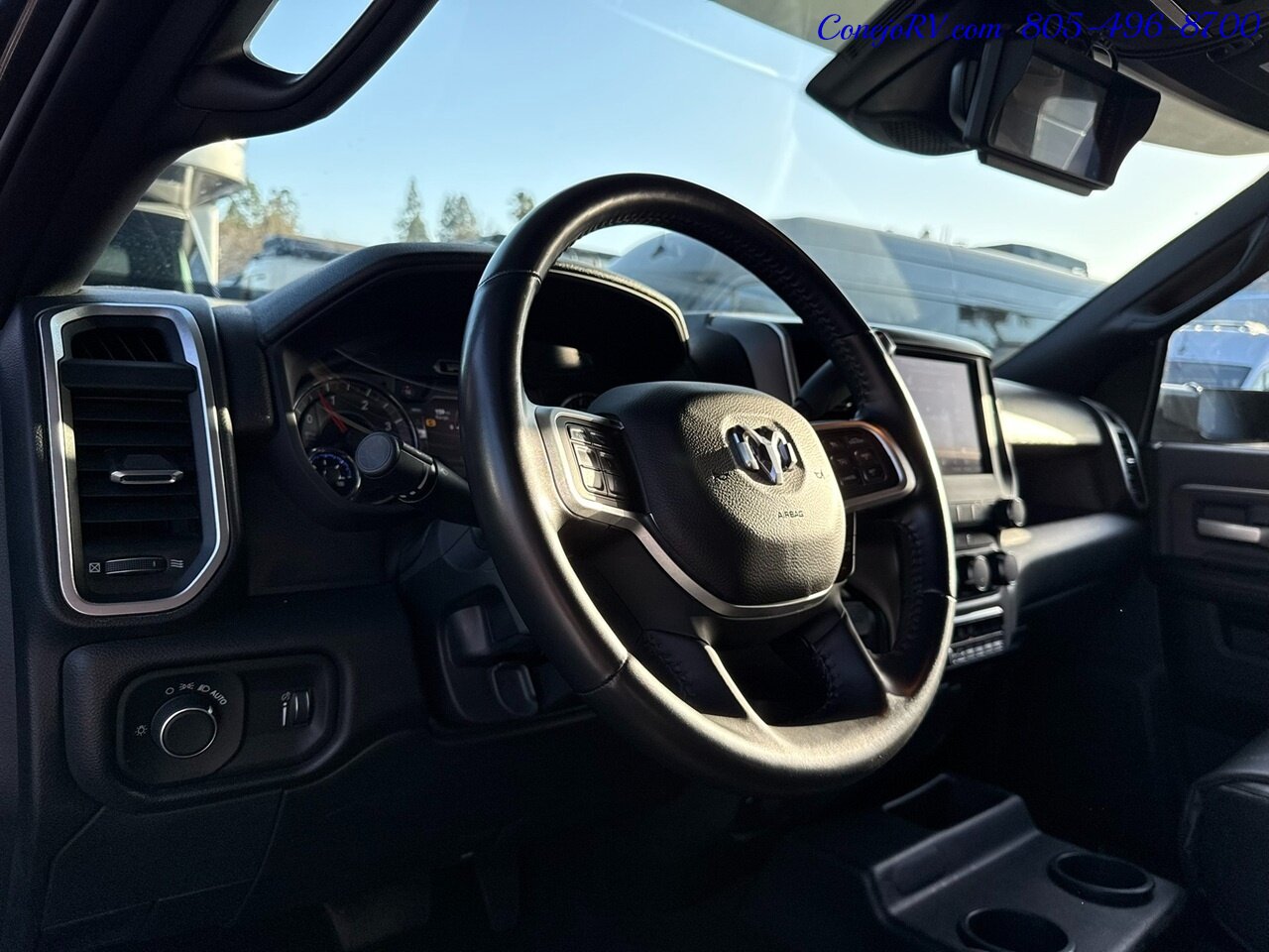 2022 Dynamax Isata 5 Series Xplorer 30FW FOUR WHEEL DRIVE Super-C Full Body Paint Cummins Turbo Diesel 16K Miles - Photo 37 - Thousand Oaks, CA 91360