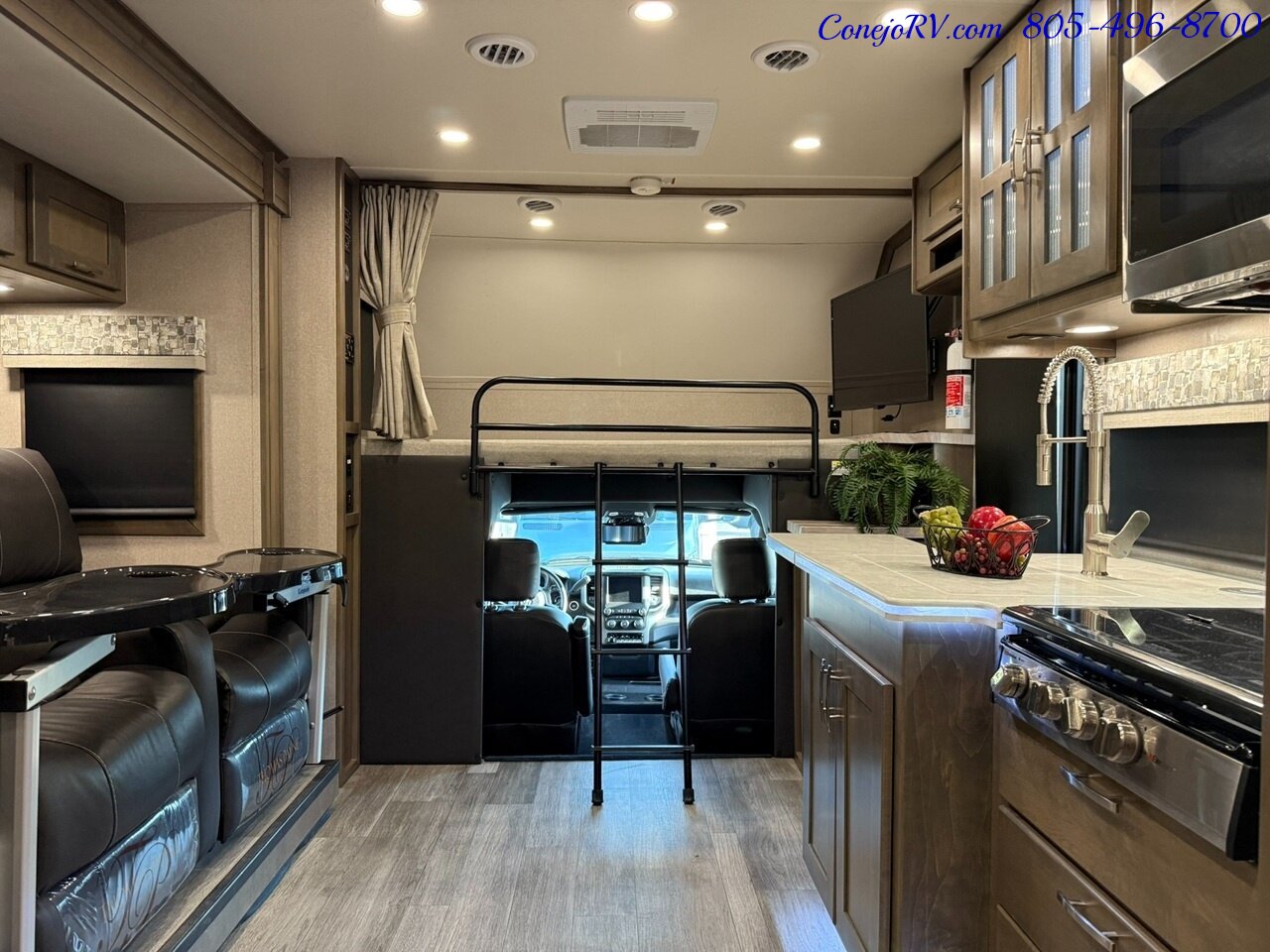 2022 Dynamax Isata 5 Series Xplorer 30FW FOUR WHEEL DRIVE Super-C Full Body Paint Cummins Turbo Diesel 16K Miles - Photo 29 - Thousand Oaks, CA 91360