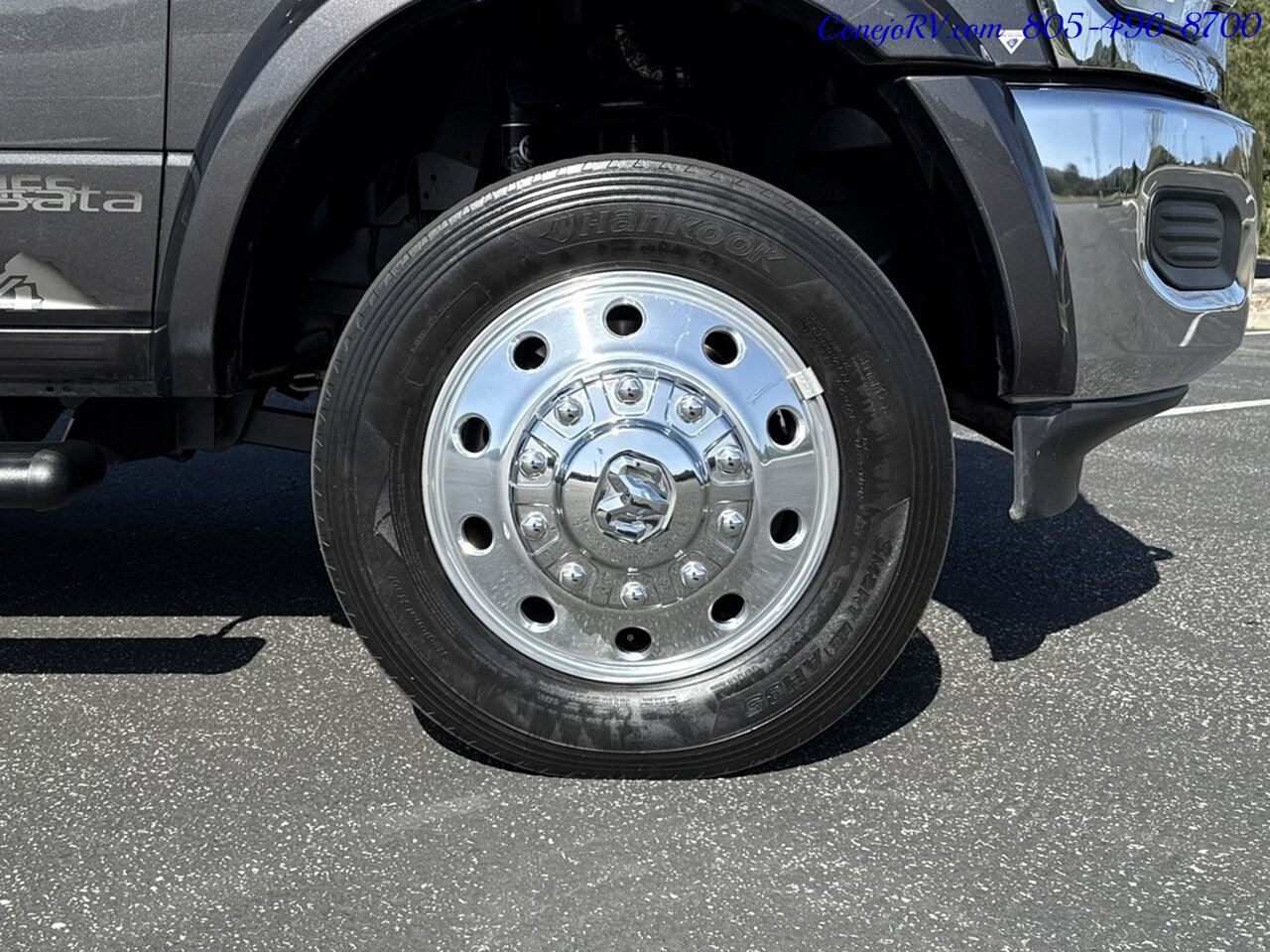 2022 Dynamax Isata 5 Series Xplorer 30FW FOUR WHEEL DRIVE Super-C Full Body Paint Cummins Turbo Diesel 16K Miles - Photo 43 - Thousand Oaks, CA 91360