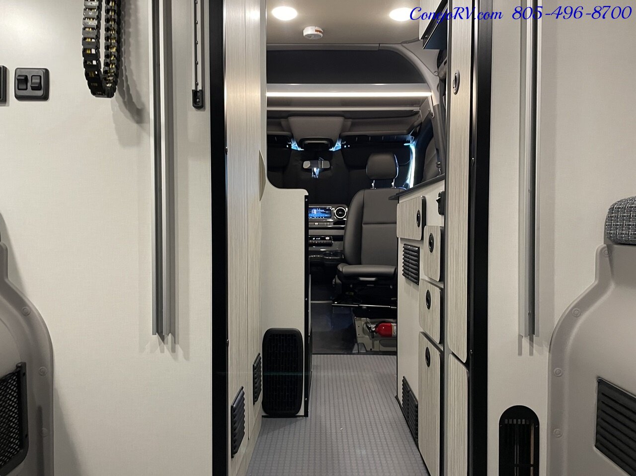 2024 Winnebago Revel 44E 4X4 Sprinter Mercedes Turbo Diesel, 320 AH Lithium   - Photo 29 - Thousand Oaks, CA 91360