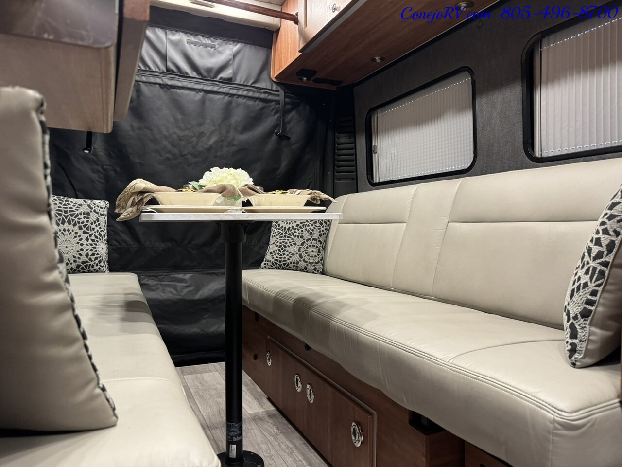 2021 Roadtrek Zion Slumber Lithium System Power Lounge Opposing Couches Pop  Top - Photo 18 - Thousand Oaks, CA 91360