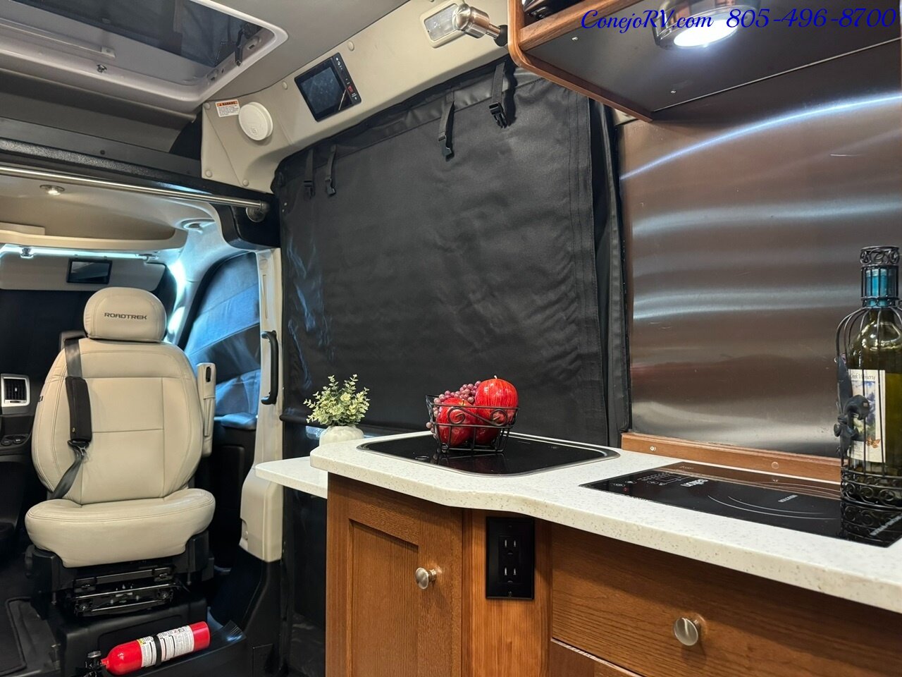 2021 Roadtrek Zion Slumber Lithium System Power Lounge Opposing Couches Pop  Top - Photo 13 - Thousand Oaks, CA 91360