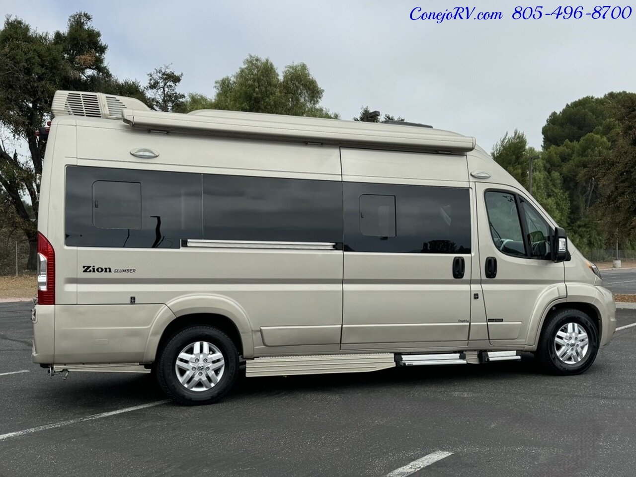 2021 Roadtrek Zion Slumber Lithium System Power Lounge Opposing Couches Pop  Top - Photo 4 - Thousand Oaks, CA 91360