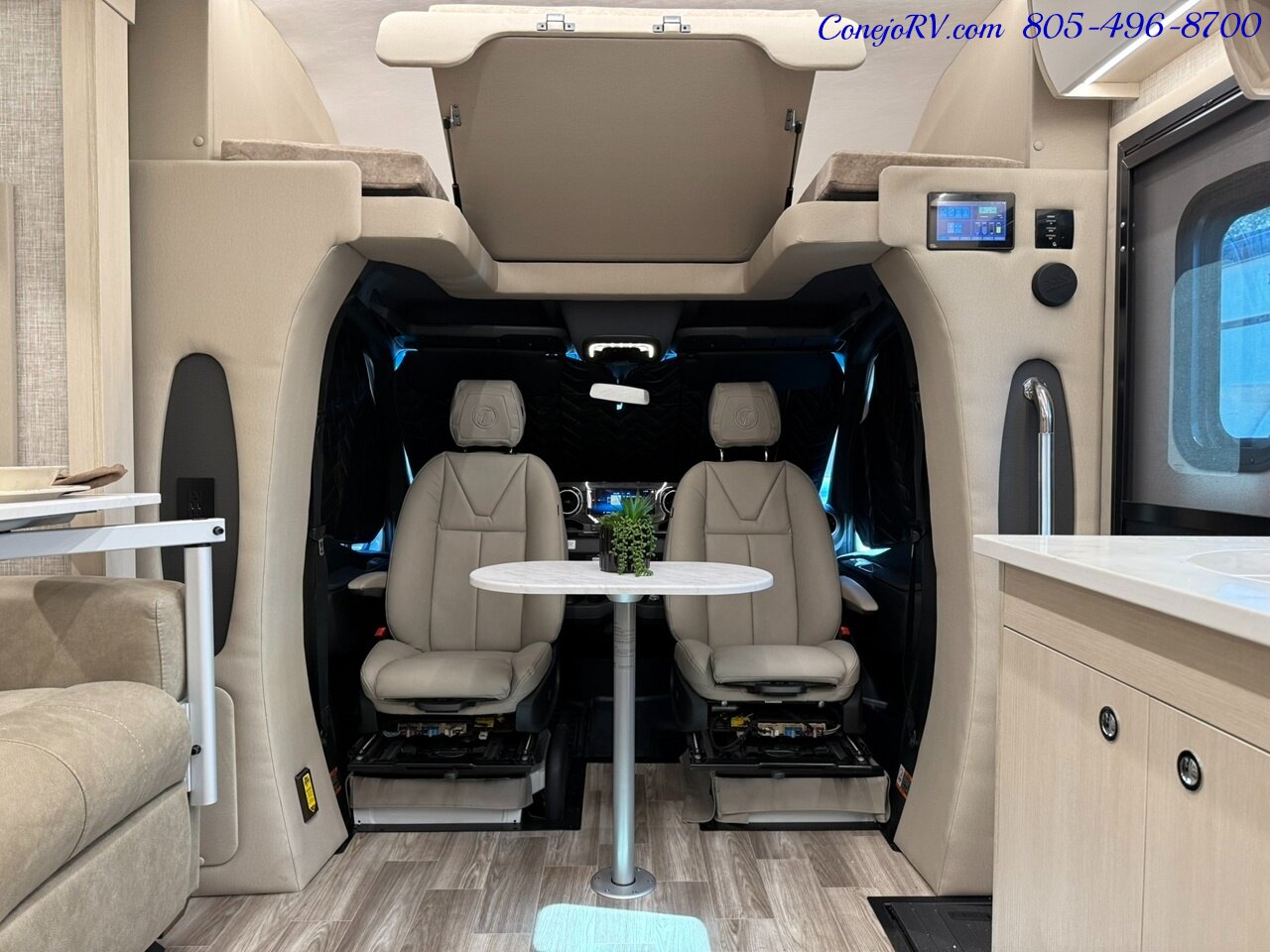 2026 Tiffin Wayfarer 25XRW Murphy Bed Full Wall Slide-Out Theater Seats Mercedes Turbo Diesel Full Body Paint - Photo 34 - Thousand Oaks, CA 91360