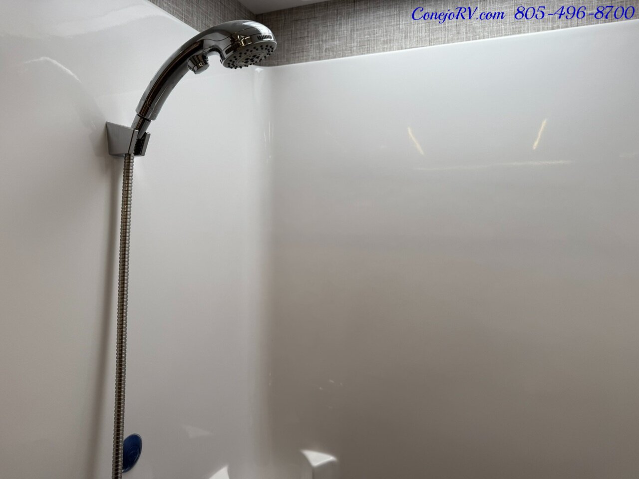 2026 Tiffin Wayfarer 25XRW Murphy Bed Full Wall Slide-Out Theater Seats Mercedes Turbo Diesel Full Body Paint - Photo 26 - Thousand Oaks, CA 91360