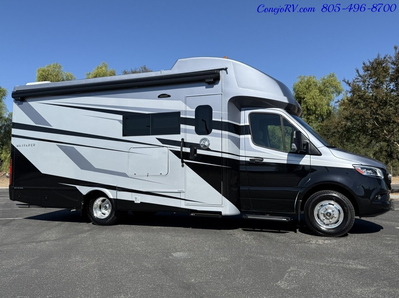 2026 Tiffin Wayfarer 25XRW Murphy Bed Full Wall Slide-Out Theater Seats Mercedes Turbo Diesel Full Body Paint - Photo 3 - Thousand Oaks, CA 91360