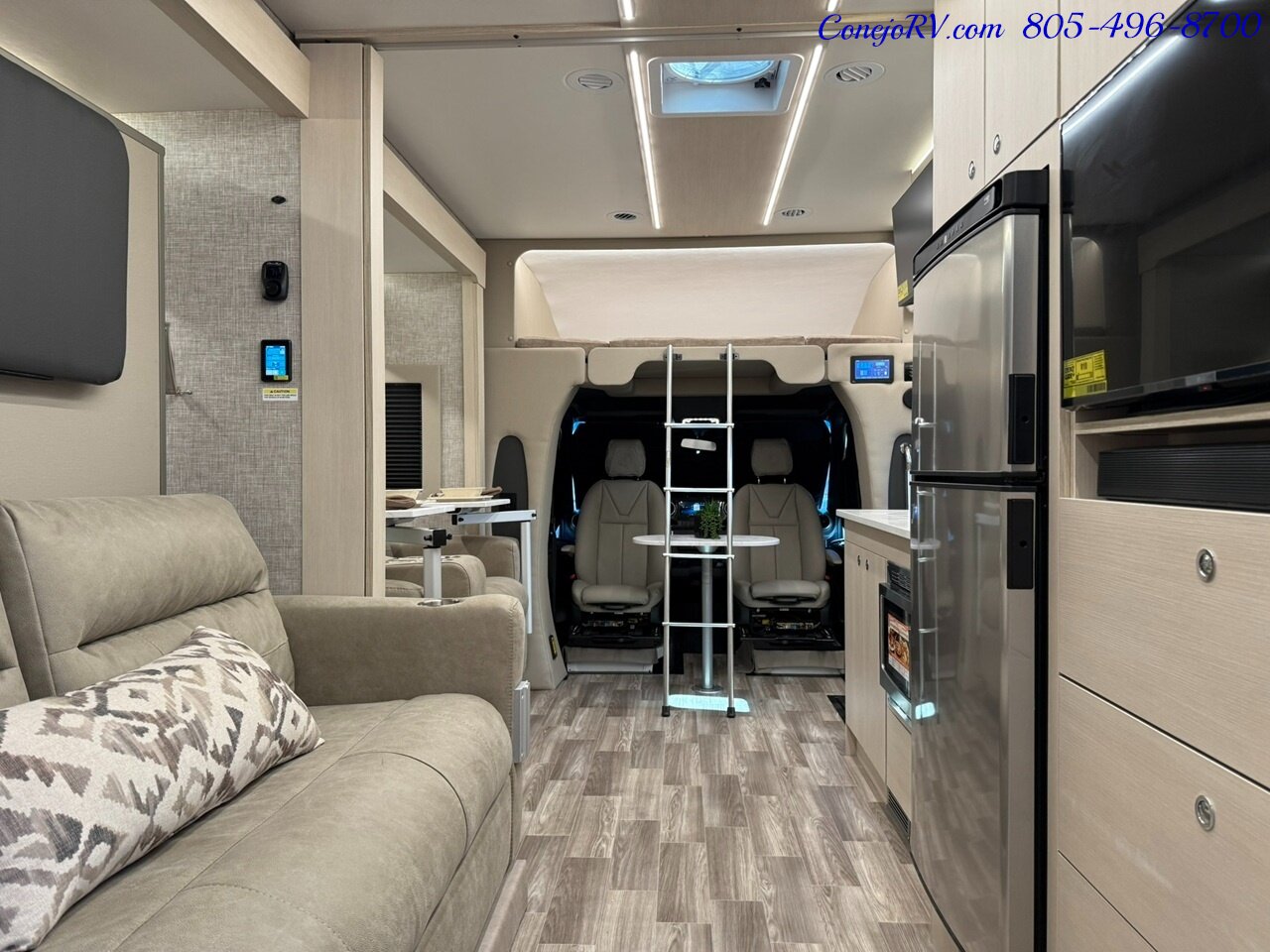 2026 Tiffin Wayfarer 25XRW Murphy Bed Full Wall Slide-Out Theater Seats Mercedes Turbo Diesel Full Body Paint - Photo 27 - Thousand Oaks, CA 91360