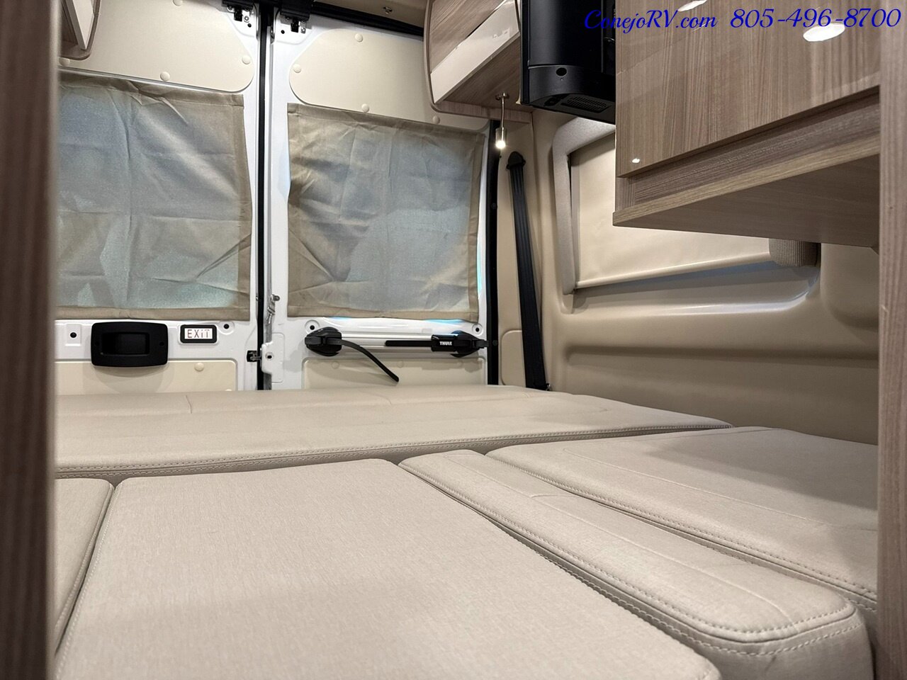 2023 Thor Sequence 20J Full Galley Rear Lounge Pop Top - Photo 23 - Thousand Oaks, CA 91360