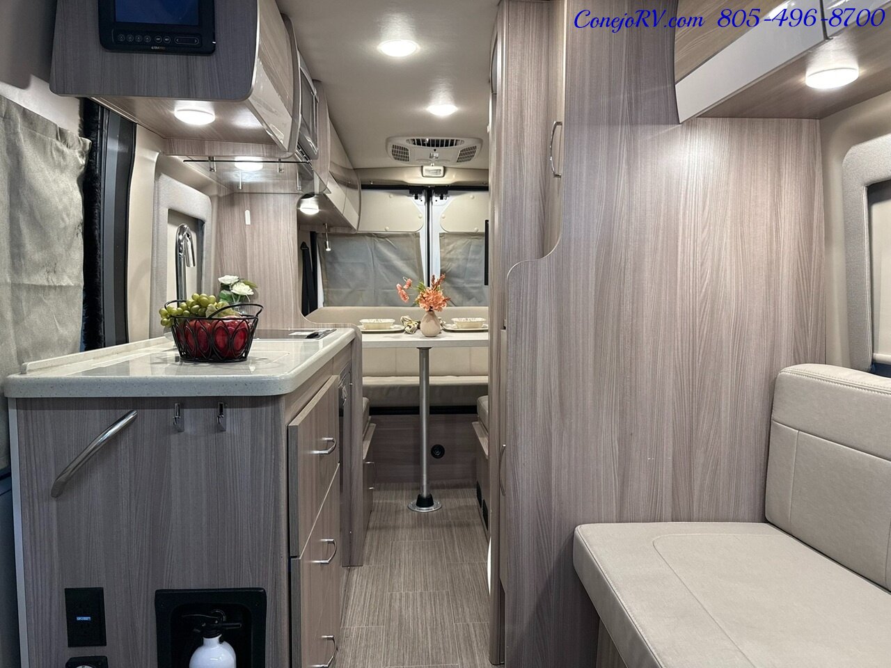 2023 Thor Sequence 20J Full Galley Rear Lounge Pop Top - Photo 5 - Thousand Oaks, CA 91360
