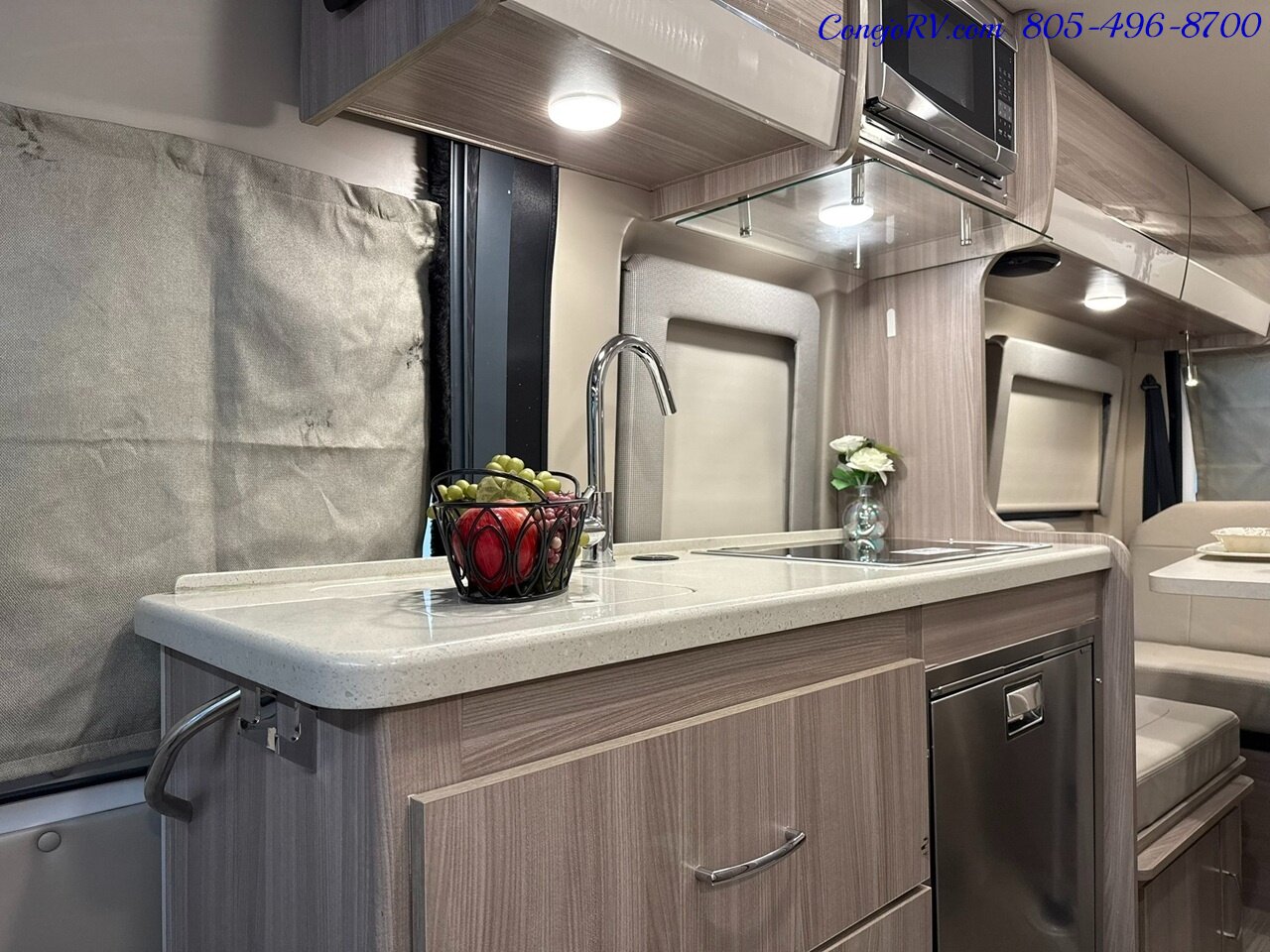 2023 Thor Sequence 20J Full Galley Rear Lounge Pop Top - Photo 11 - Thousand Oaks, CA 91360