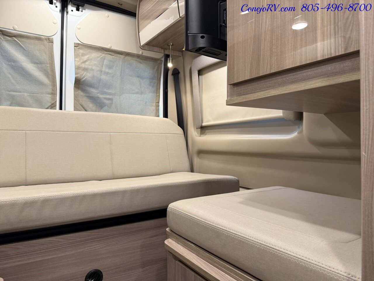 2023 Thor Sequence 20J Full Galley Rear Lounge Pop Top - Photo 20 - Thousand Oaks, CA 91360